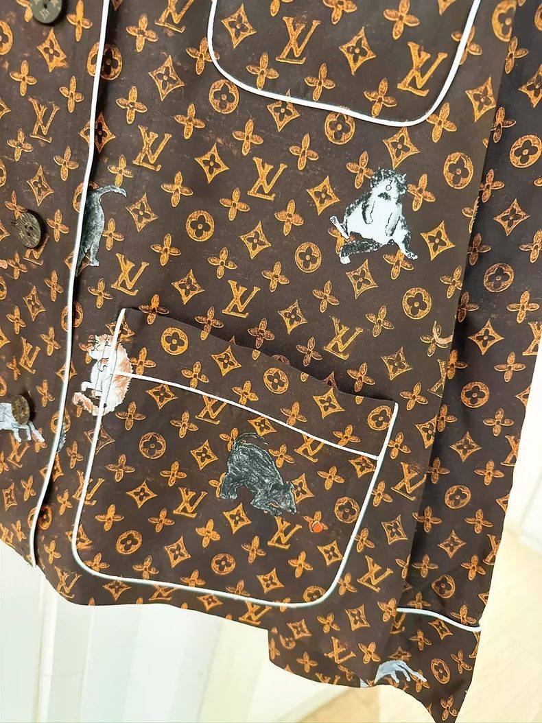 Louis Vuitton Louis Vuitton size 34 Cat shirt full of logo shirt 2503-Ne Size US M / EU 48-50 / 2 - 4 Thumbnail