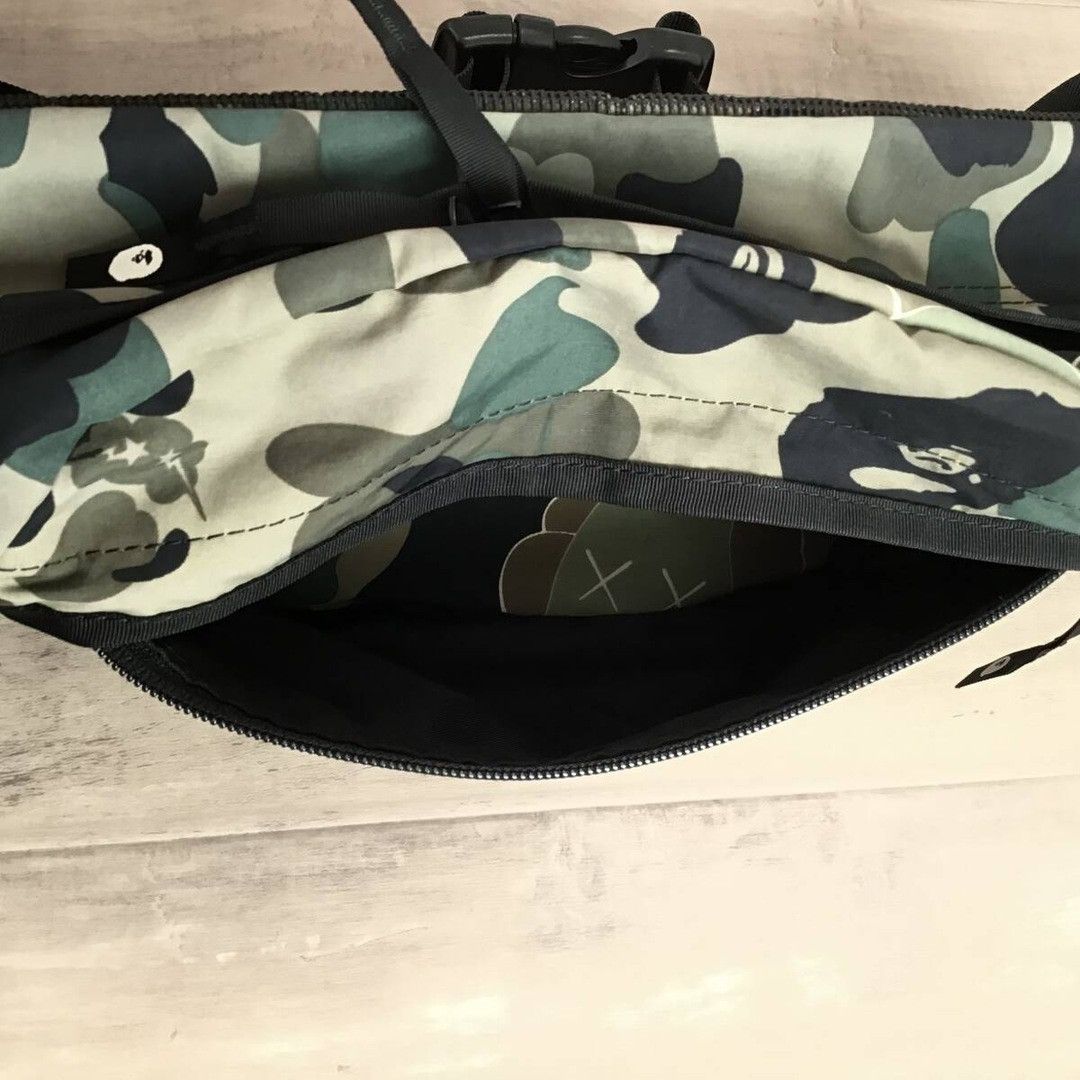 Bape × Kaws KAWS × BAPE CAMO Waist Bag Bendy a bathing ape NIGO Size ONE SIZE - 3 Thumbnail