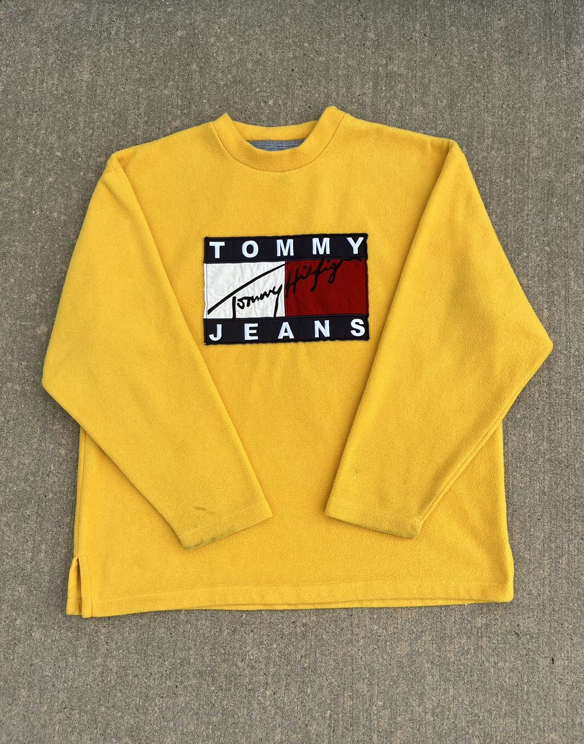 Tommy Hilfiger VINTAGE 90’S TOMMY JEANS FLEECE SWEATER Size US XL / EU 56 / 4 - 1 Thumbnail