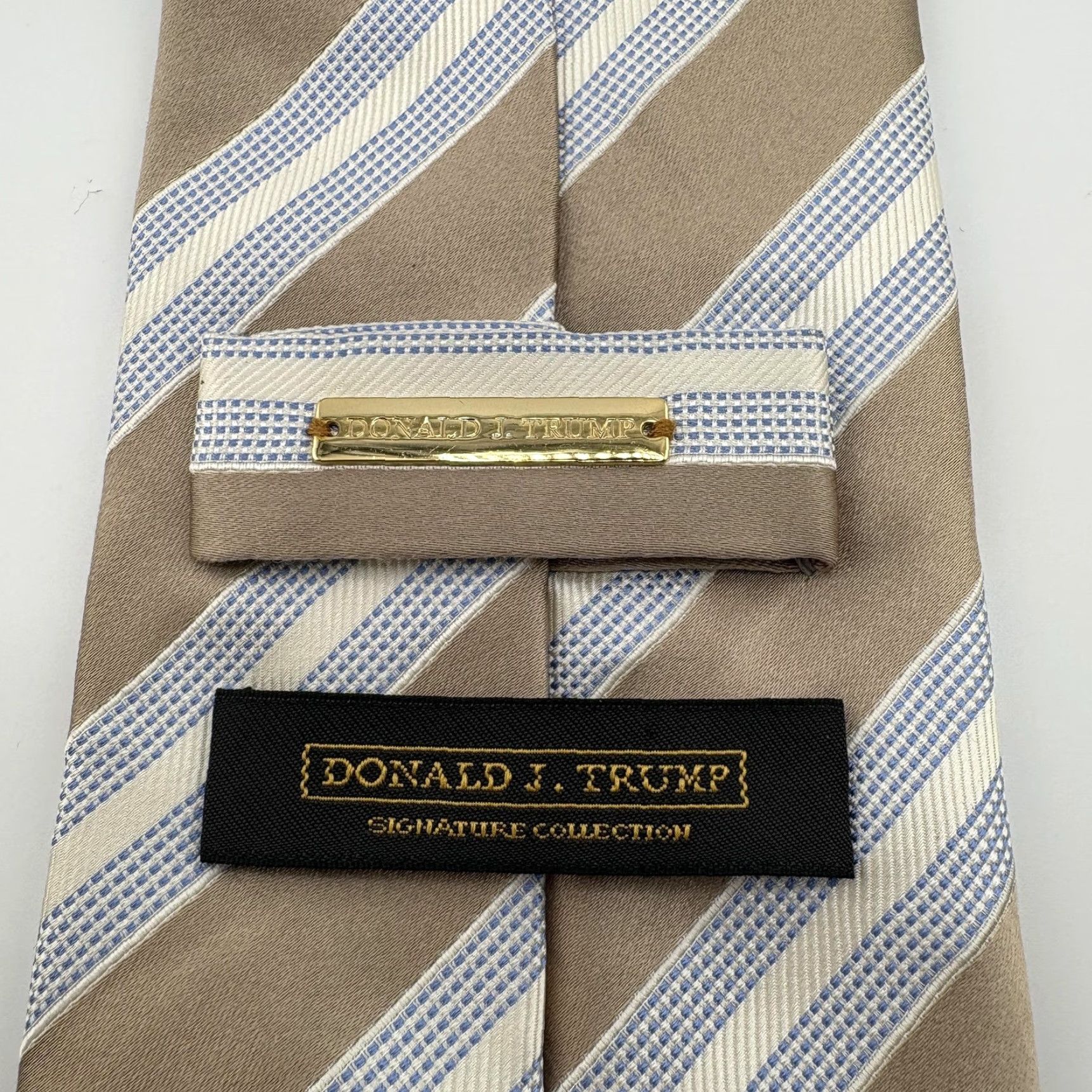 Vintage Donald J Trump Signature Collection Tie Mens One Size Tan Blue Stripe Silk Size ONE SIZE - 2 Thumbnail