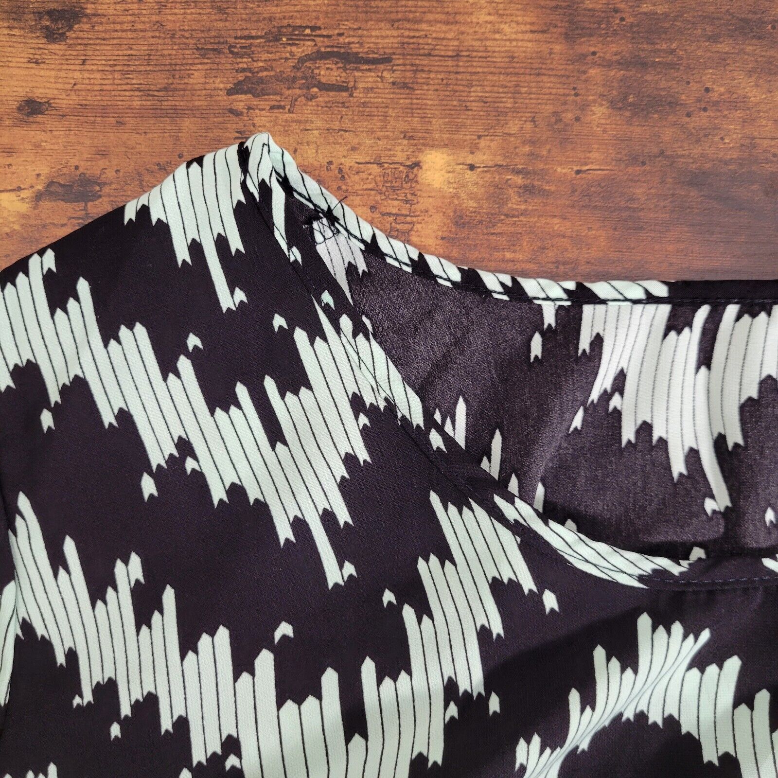 Other Auditions 3XL Top Polyester Black and Teal Chevron Size 3XL / US 20-22 - 8 Thumbnail