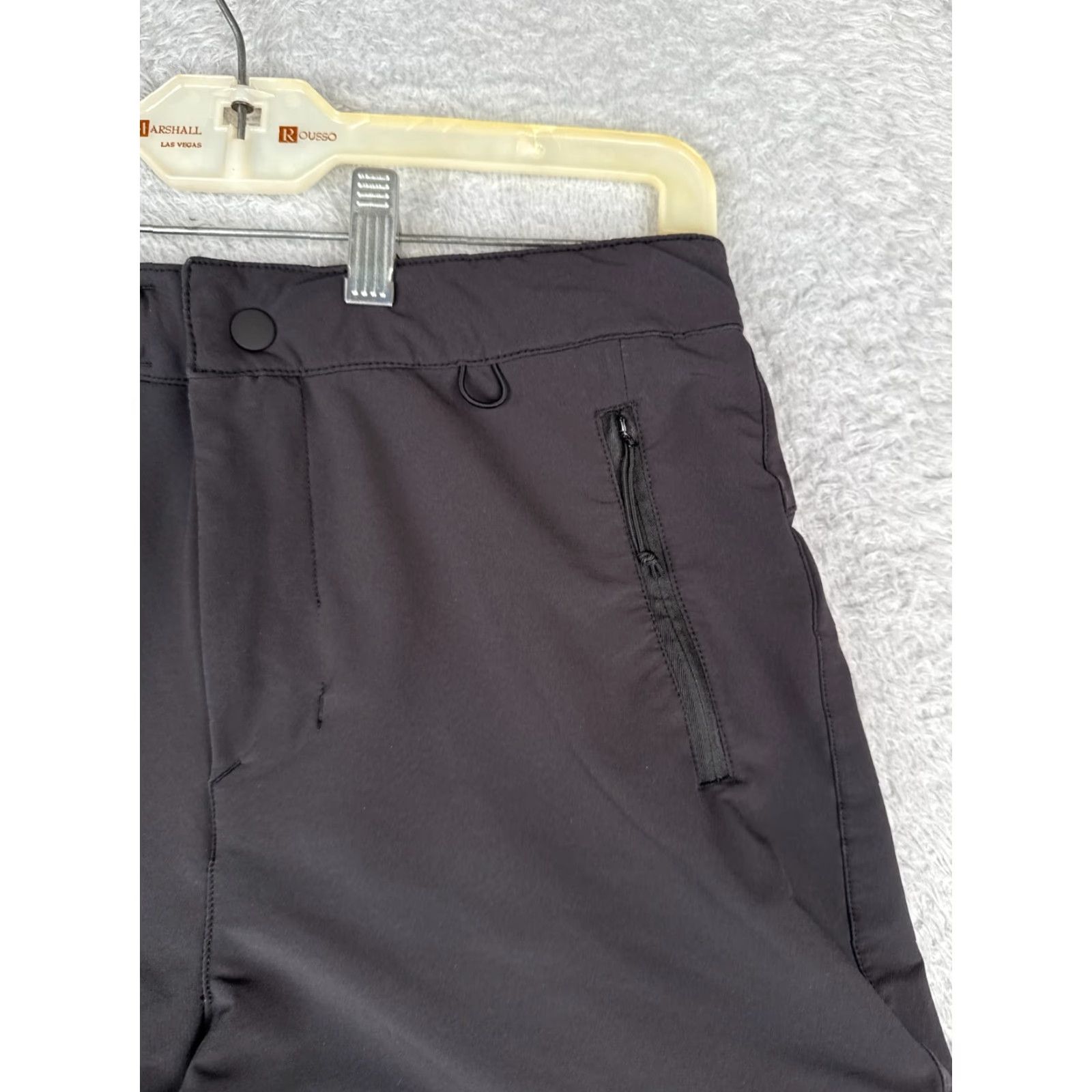 Lululemon Lululemon Shorts Women 6 Black Speed Short Perforated 2.5" Gym Run Running - Womens, Shorts, Black, 6, Lululemon Size 28" / US 6 / IT 42 - 5 Thumbnail