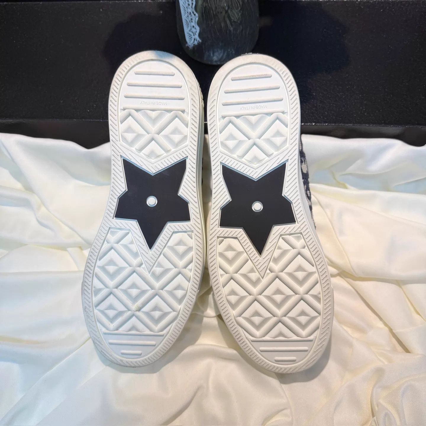 Dior Dior White&Blue DR Embroidered Sneakers 36 99 New Size US 5.5 / IT 35.5 - 6 Thumbnail