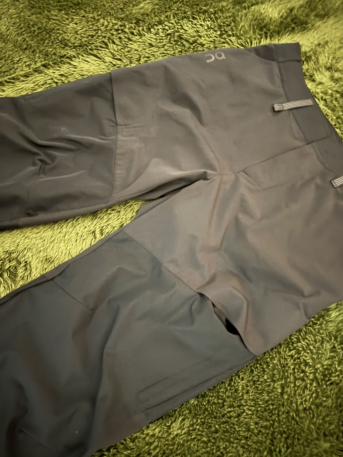 On [L] On Running Explorer Technical Pants Black Size US 34 / EU 50 - 6 Thumbnail