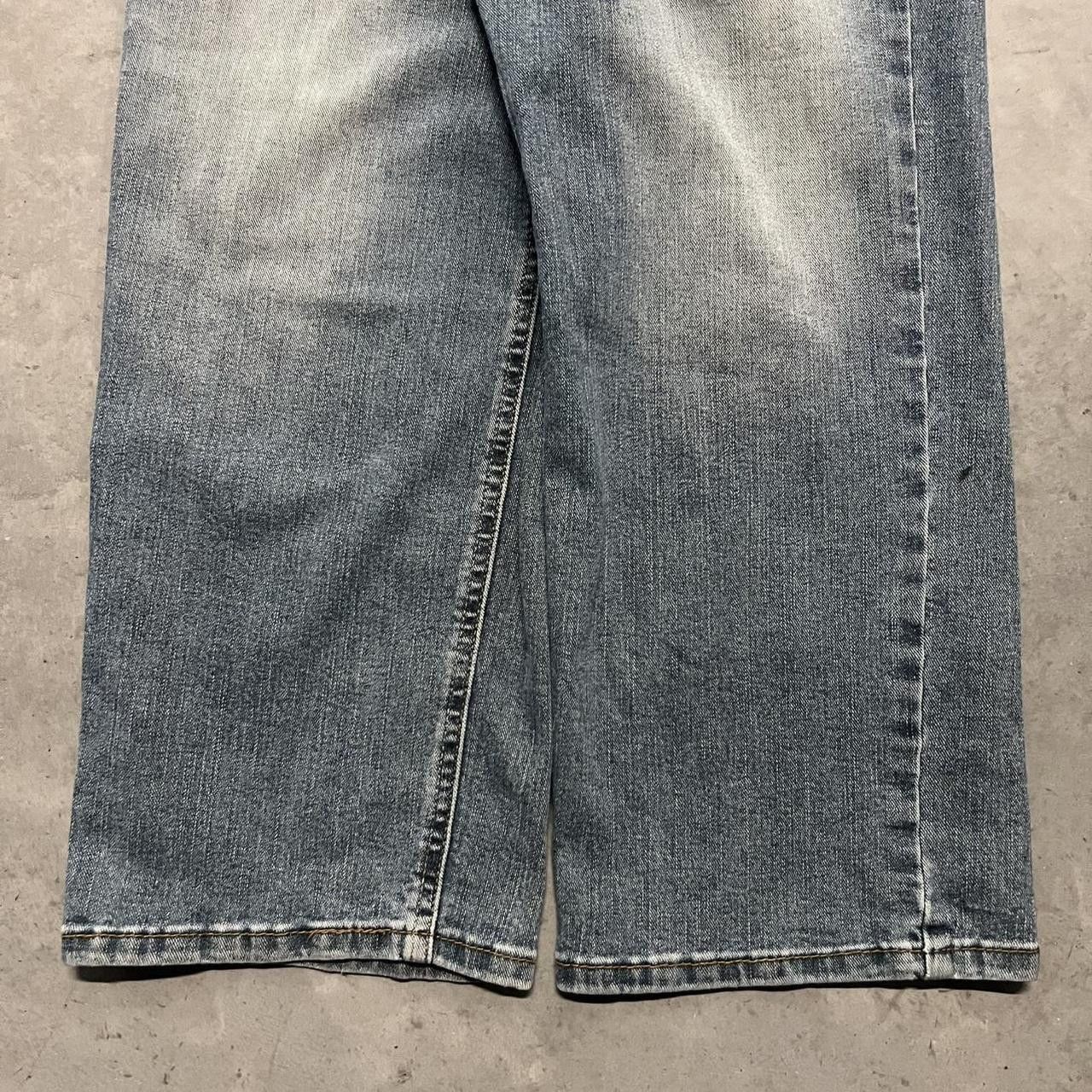 Levi's Vintage Y2K/2000s Baggy Levis Medium Wash Skater style Denim Jeans! Size US 40 / EU 56 - 5 Thumbnail