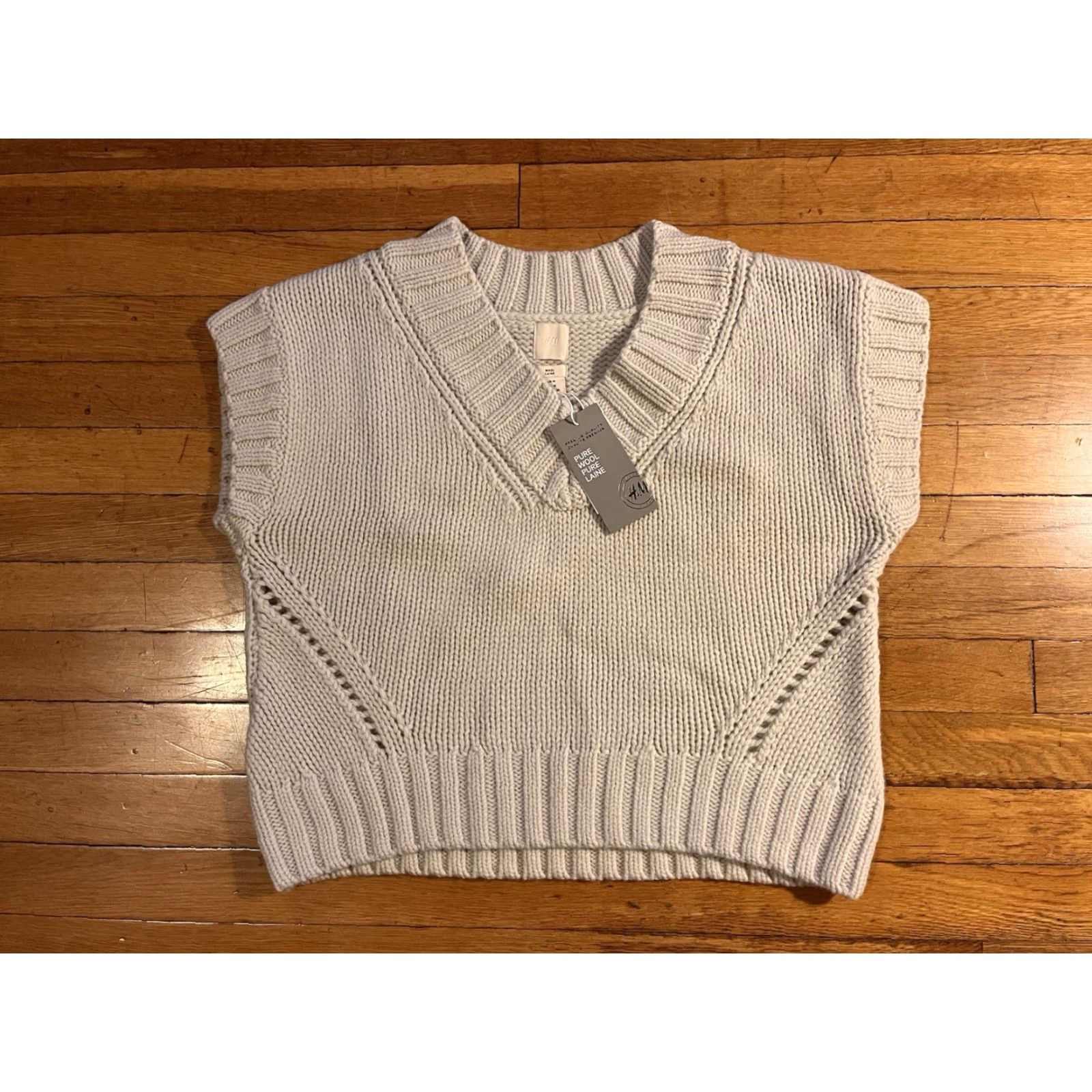 H&M H&M Sleeveless V-Neck Wool Sweater Women’s Medium Beige Size M / US 6-8 / IT 42-44 - 2 Thumbnail