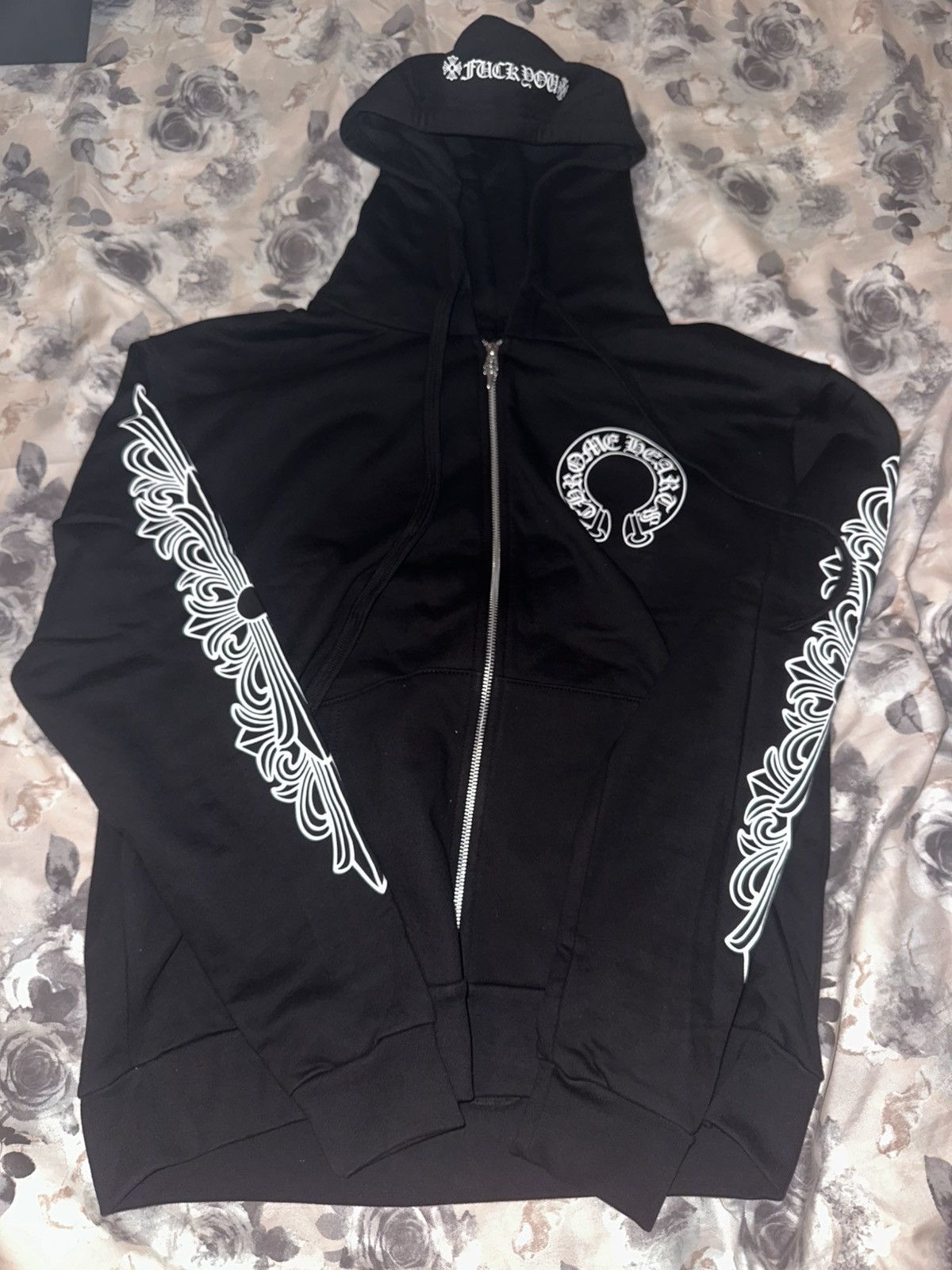 Chrome hearts floral horse shoe l/s (black pink) main image 1