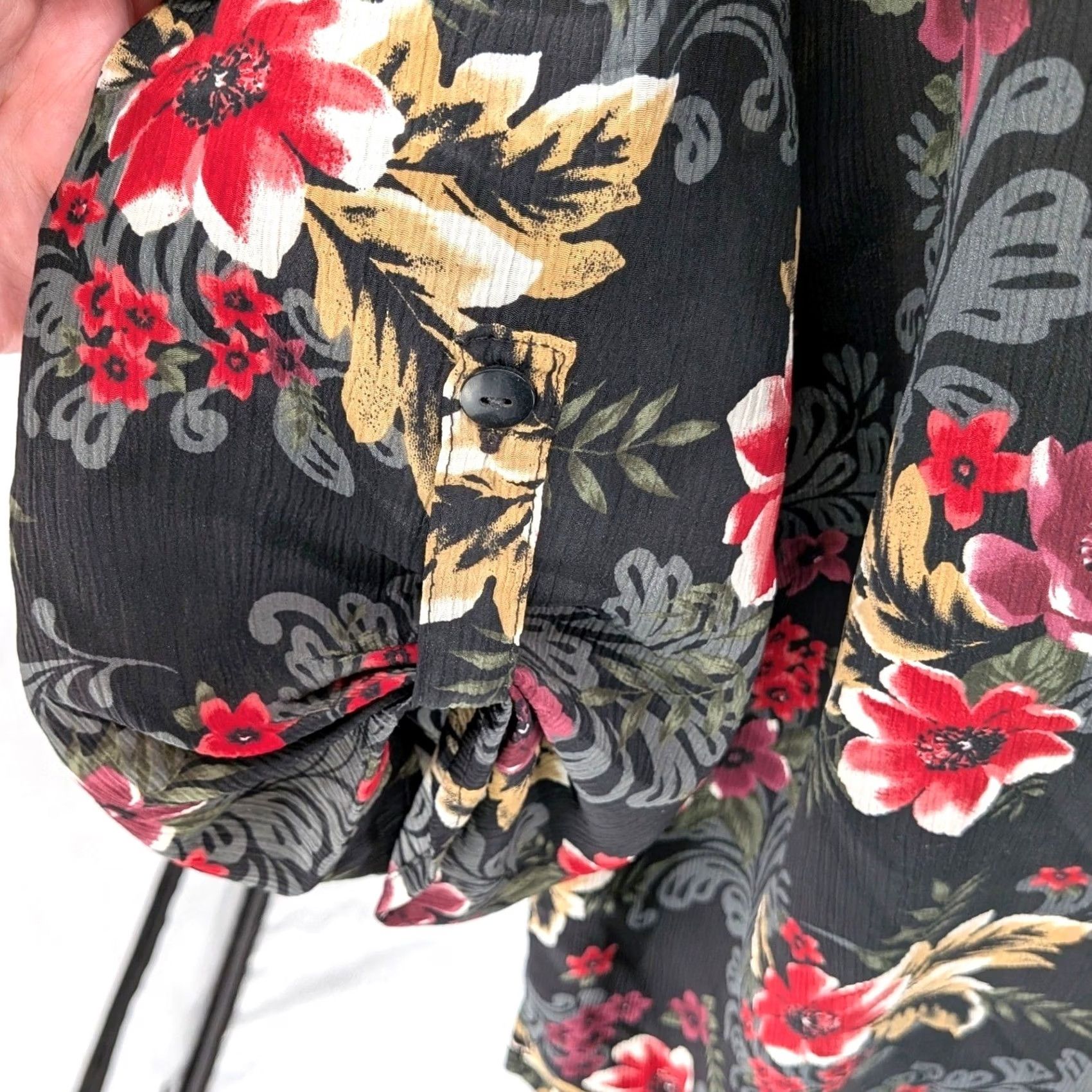 Vintage VINTAGE Donkenny Blouse Women's XL Black Red Floral Lightweight Button Front Romantic Feminine Shirt Size XL / US 12-14 / IT 48-50 - 8 Thumbnail