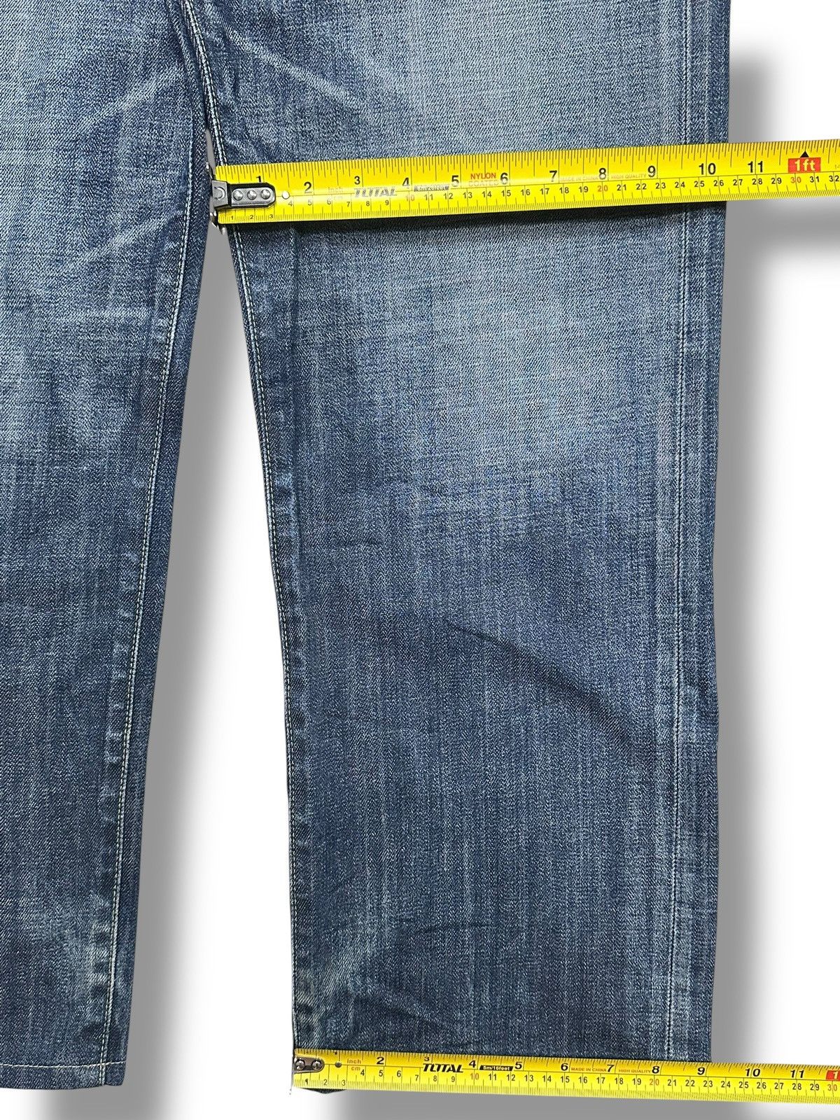 Uniqlo Uniqlo Relaxed Fit Straight Japan Jeans Faded Wash Size US 34 / EU 50 - 18 Thumbnail