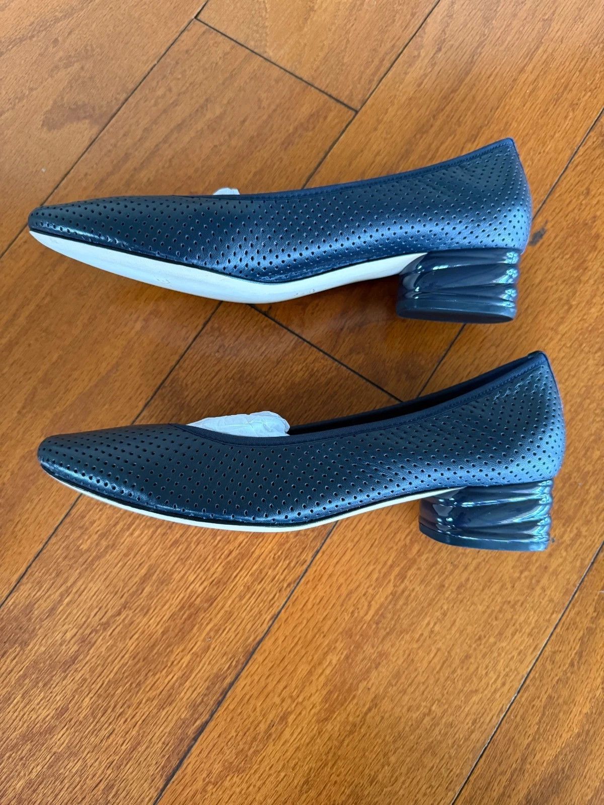 VANELI VANELi Ardyce Navy Nappa Dress shoe with a unique heel shape Size US 7.5 / IT 37.5 - 5 Thumbnail