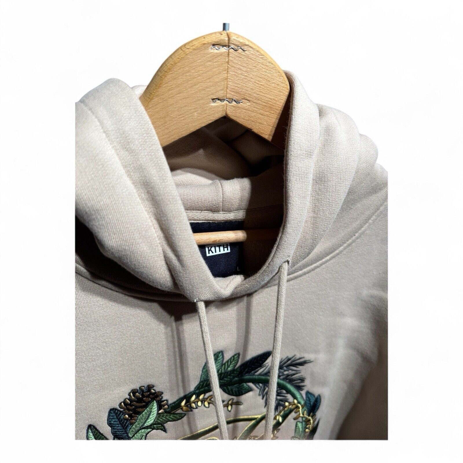 Kith Kithmas Wreath FW22 Brown Hoodie Sz L NWT Size US L / EU 52-54 / 3 - 4 Thumbnail