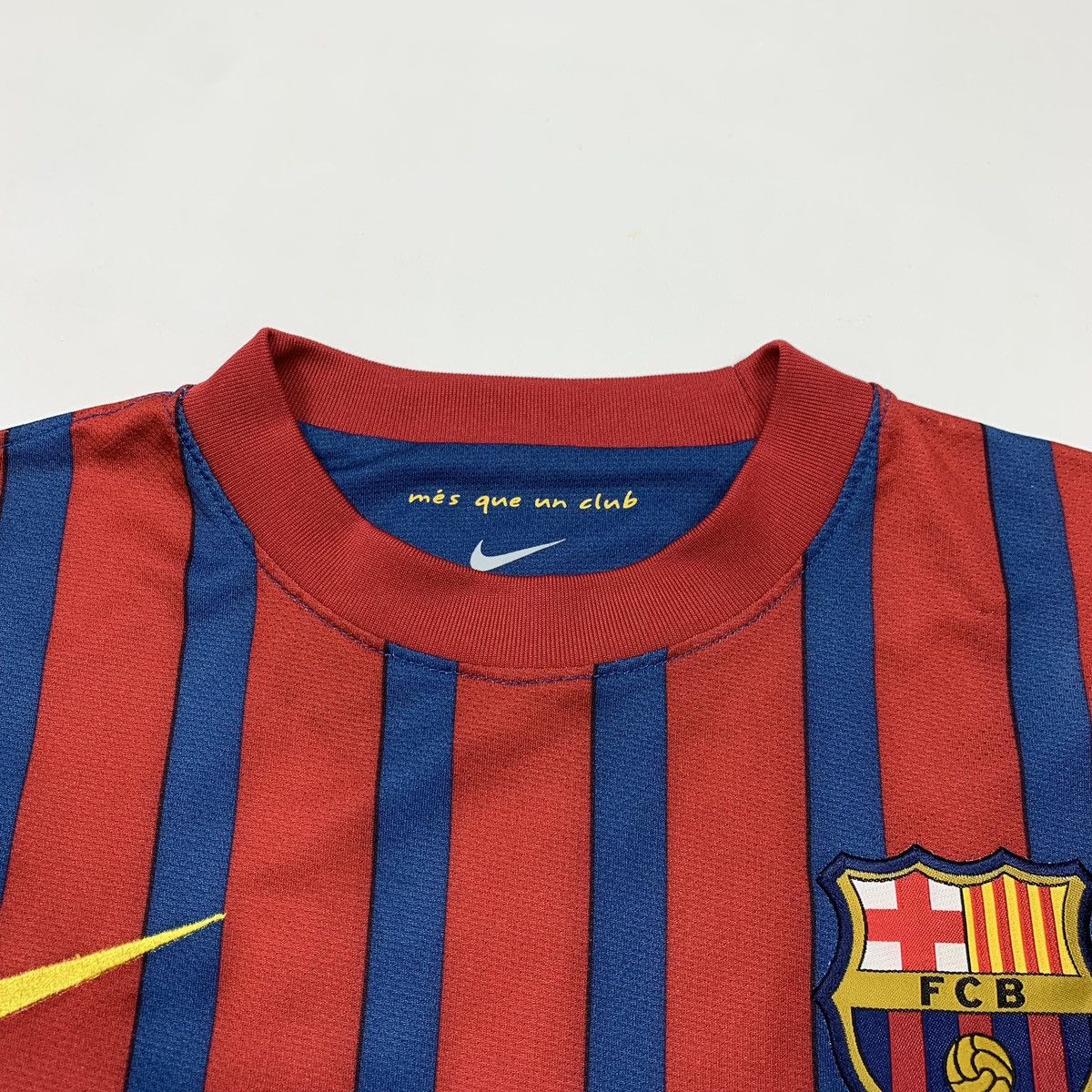 Nike Nike Soccer Jersey Barcelona 2011/12 T-Shirt Fabregas 4 Size US M / EU 48-50 / 2 - 14 Thumbnail