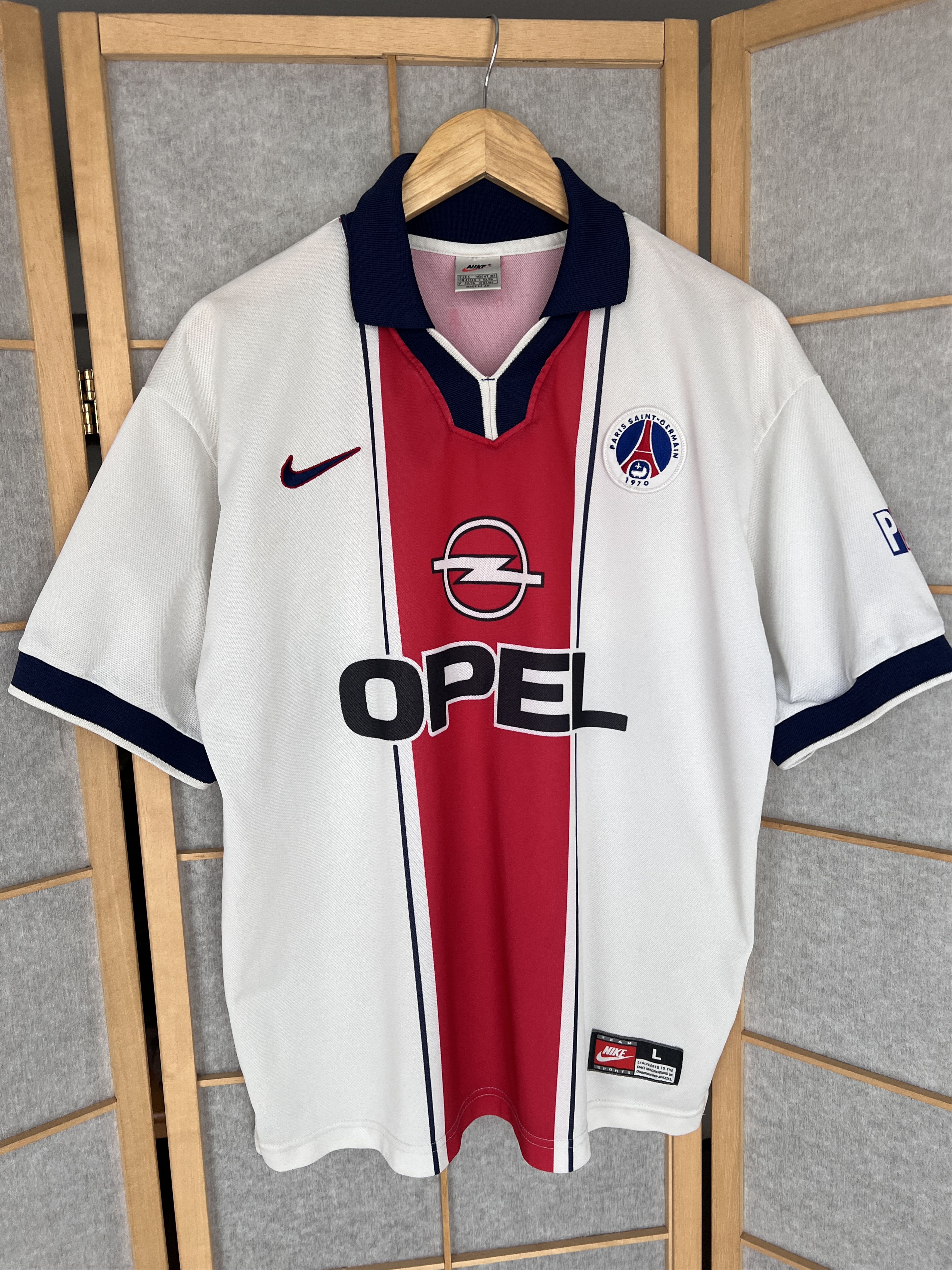Nike Iconic! Nike FC PSG 1997 away football jersey archive kit L Size US L / EU 52-54 / 3 - 3 Thumbnail