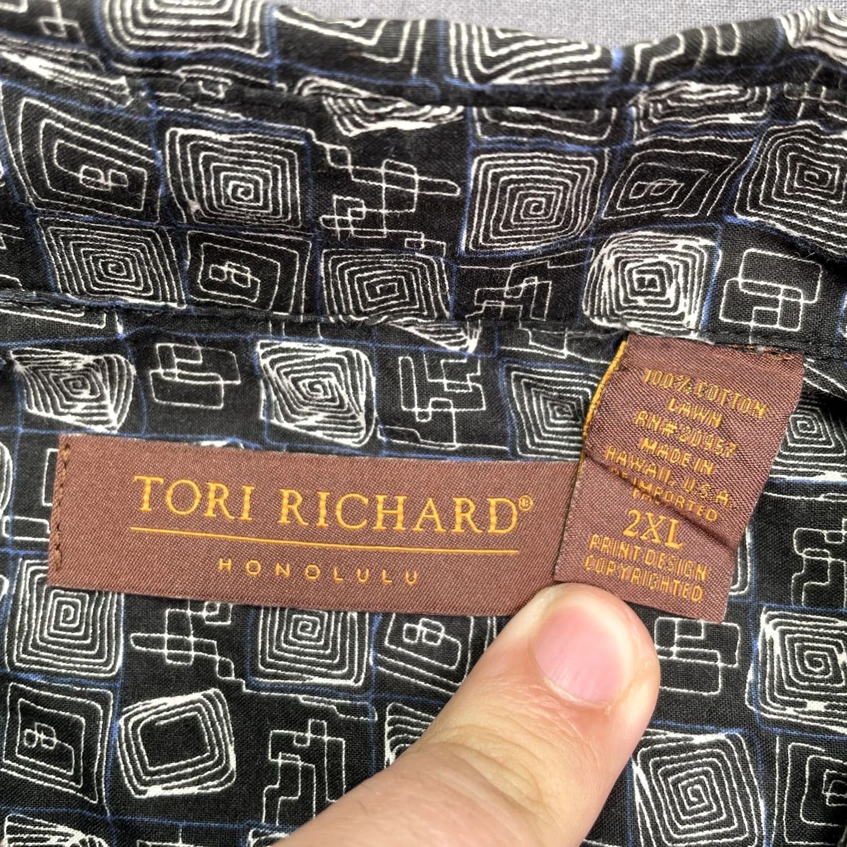 Tori Richard Tori Richard Shirt Mens 2XL Black Geometric Hawaiian Aloha Lawn Hawaii USA Size US XXL / EU 58 / 5 - 2 Thumbnail