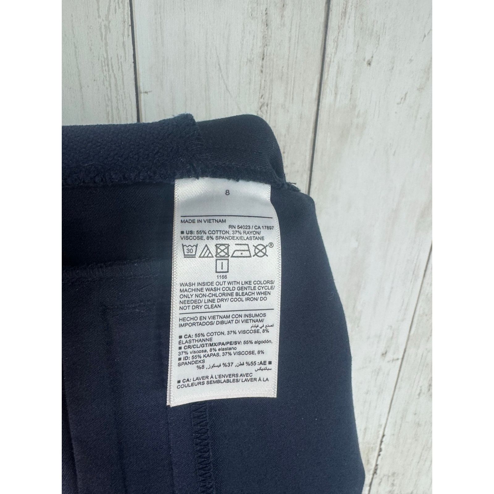 Old Navy Old Navy Maternity Pixie pants Navy Blue Size 8 Size 30" / US 8 / IT 44 - 5 Thumbnail