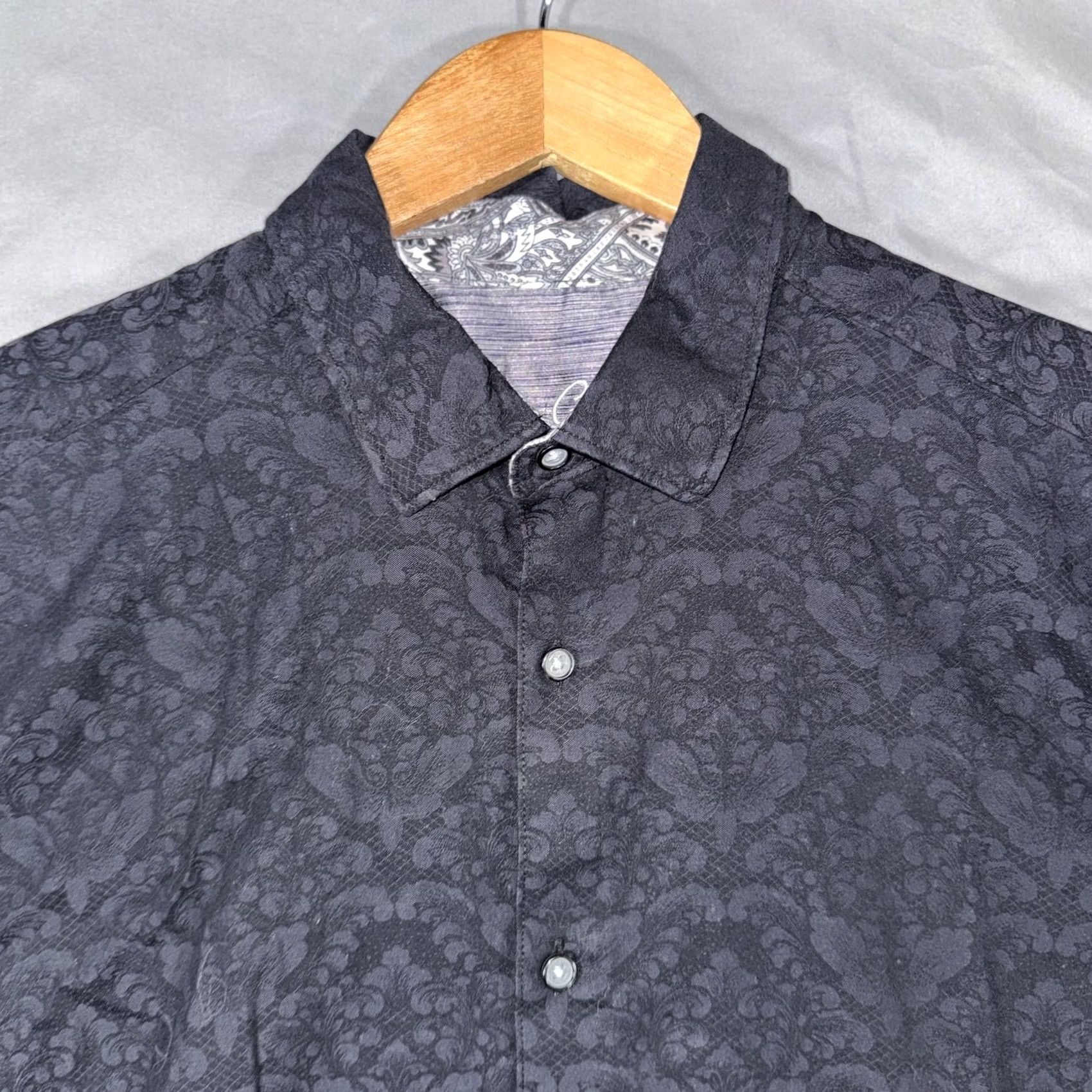 Robert Graham VINTAGE Robert Graham Shirt Mens XL Black Floral Jacquard Short Sleeve Button Front Size US XL / EU 56 / 4 - 5 Thumbnail