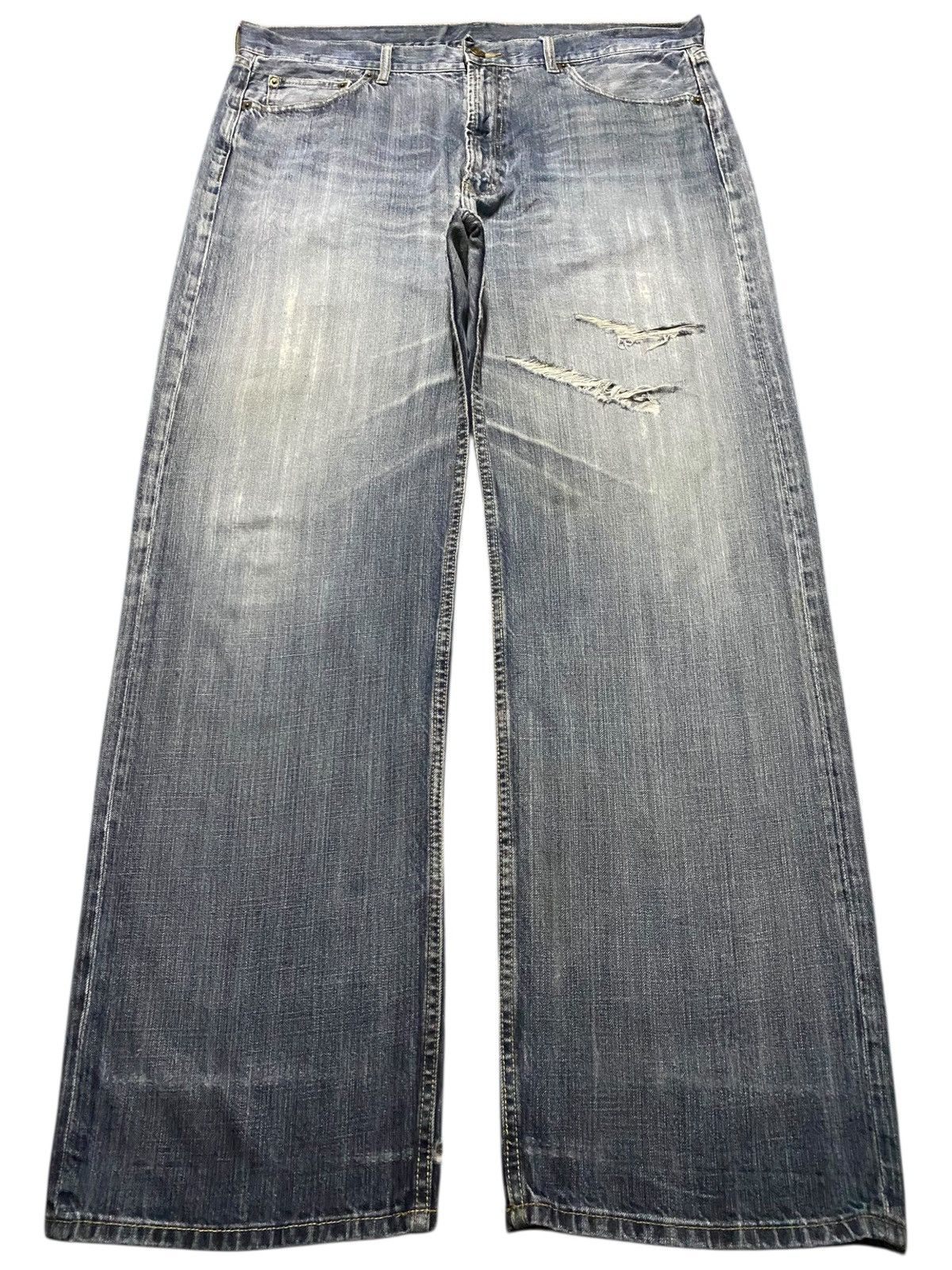 Japanese Brand Vintage Japanese Brand Stone Wash Distressed Baggy Jeans Size US 37 - 1 Thumbnail