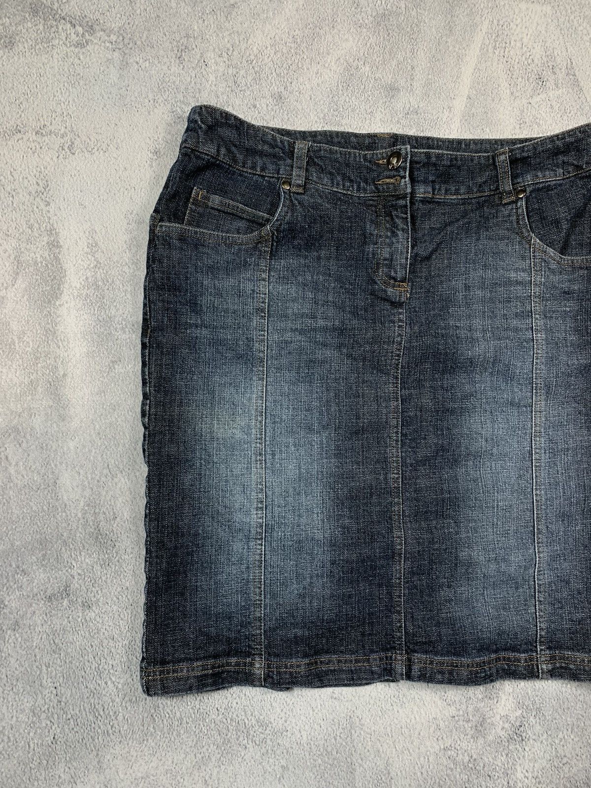 Japanese Brand × Vintage Vintage Y2K Japanese faded denim midi skirt streetwear style Size 32" / US 10 / IT 46 - 2 Thumbnail