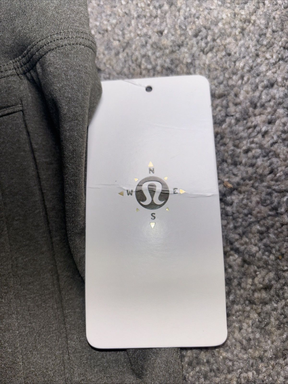 Lululemon Lululemon Athletica Men’s Compass Logo Gray Shorts Size S Size US 30 / EU 46 - 7 Thumbnail