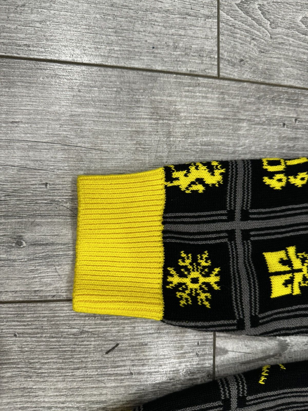 Other Borussia Dortmund BVB Christmas Jumper 2022 Size US M / EU 48-50 / 2 - 3 Thumbnail