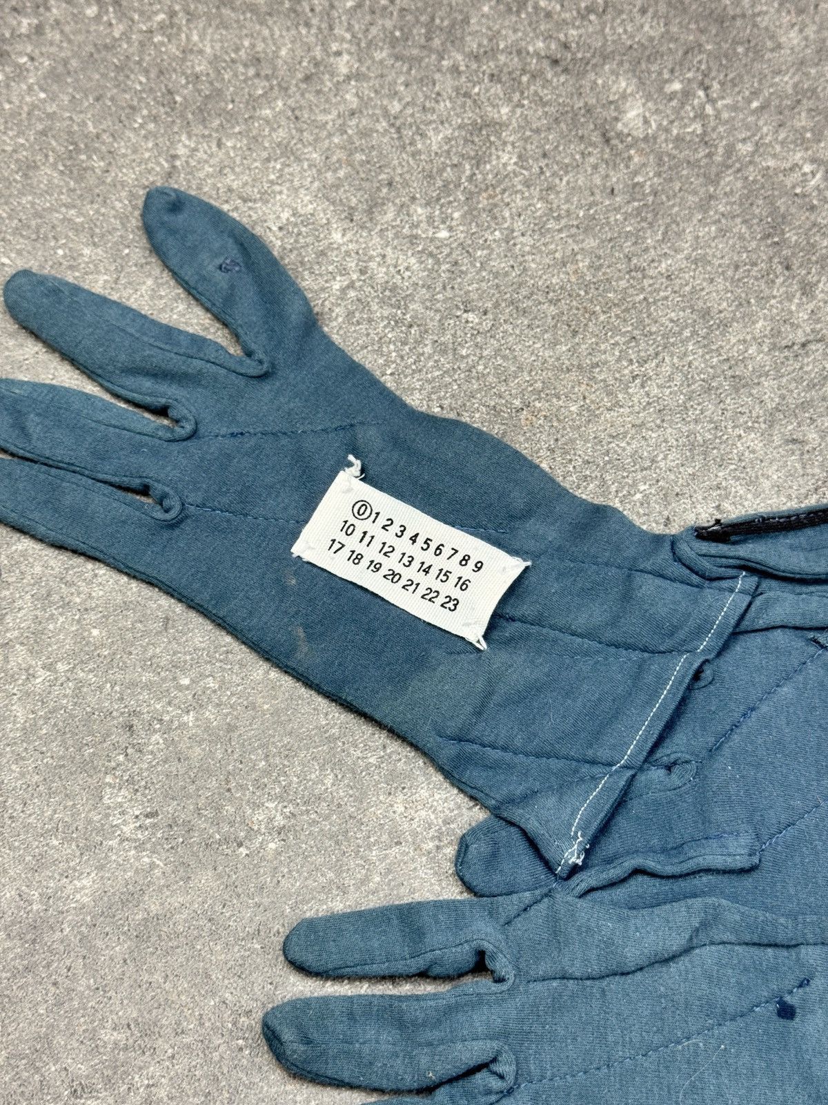 Maison Margiela Maison Martin Margiela SS01 Artisanal Gloves Top Size S / US 4 / IT 40 - 13 Thumbnail