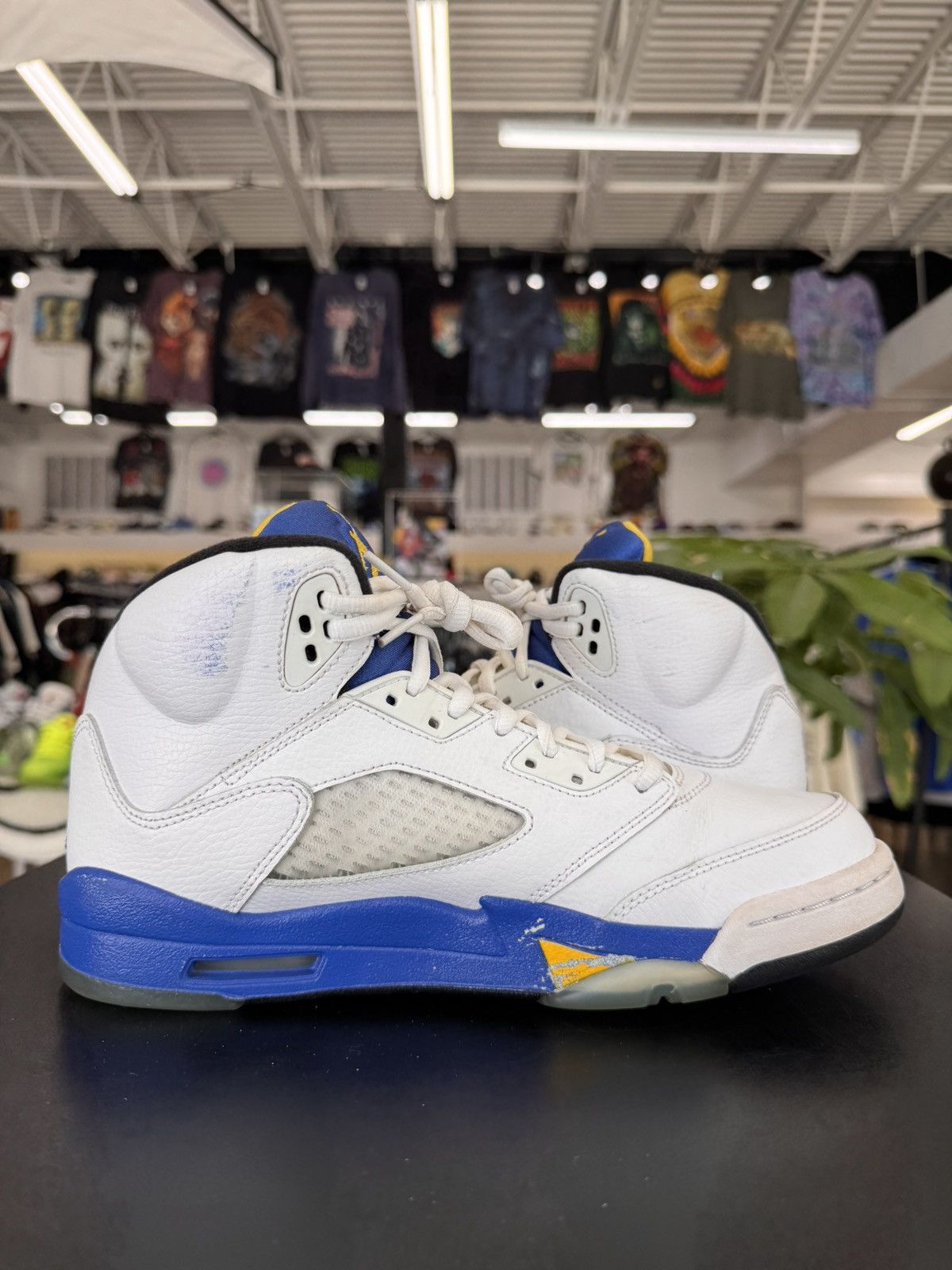 Jordan Brand Air Jordan 5 Laney Size 7Y (2013) Size US 7 / EU 40 - 3 Thumbnail