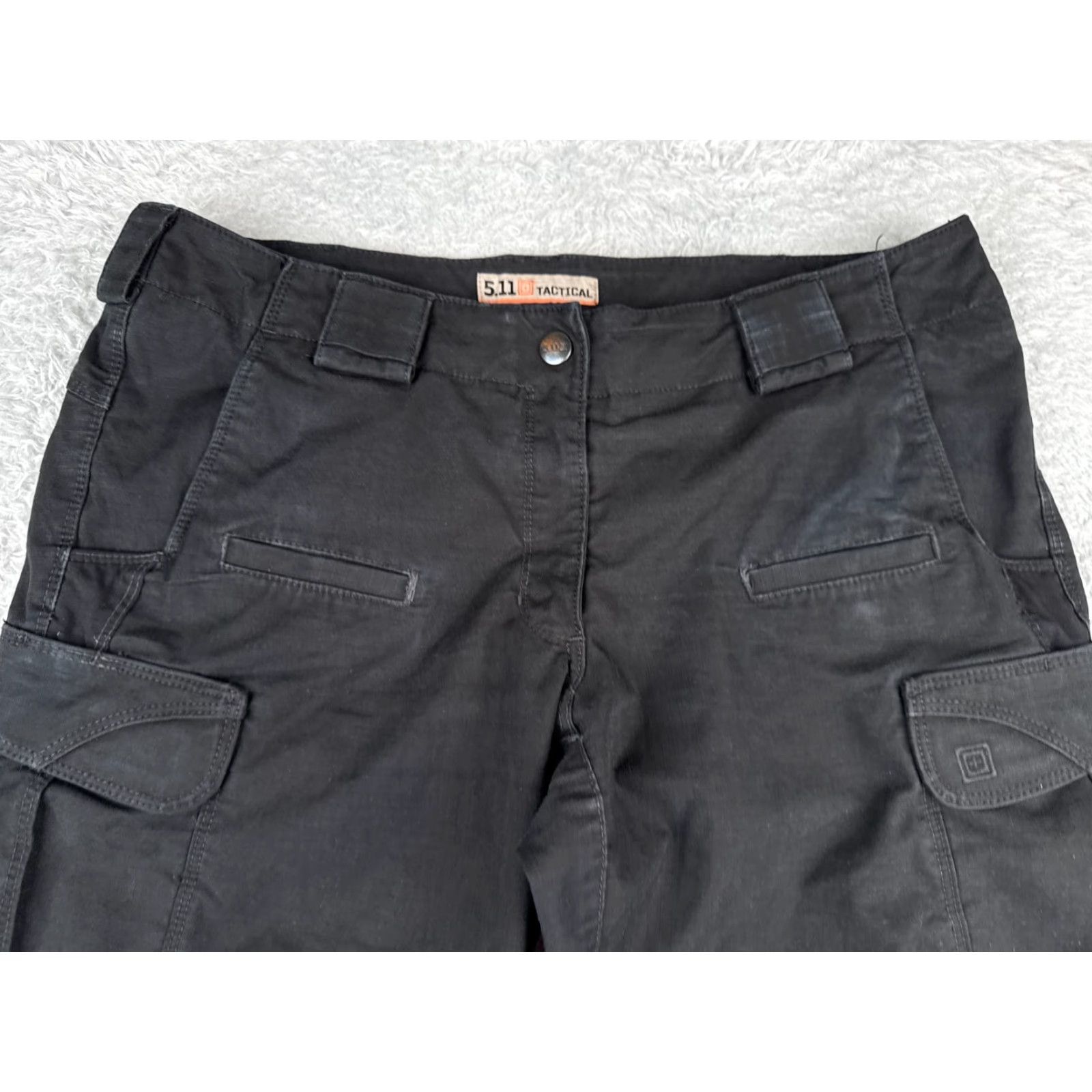 Vintage 5.11 Tactical Pants Women 12 Black Rip-Stop Cargo LEO EMT Double Knee 32x26 Cargo Pants Women Black 12 5.11 Tactical Size 34" / US 12 / IT 48 - 4 Thumbnail
