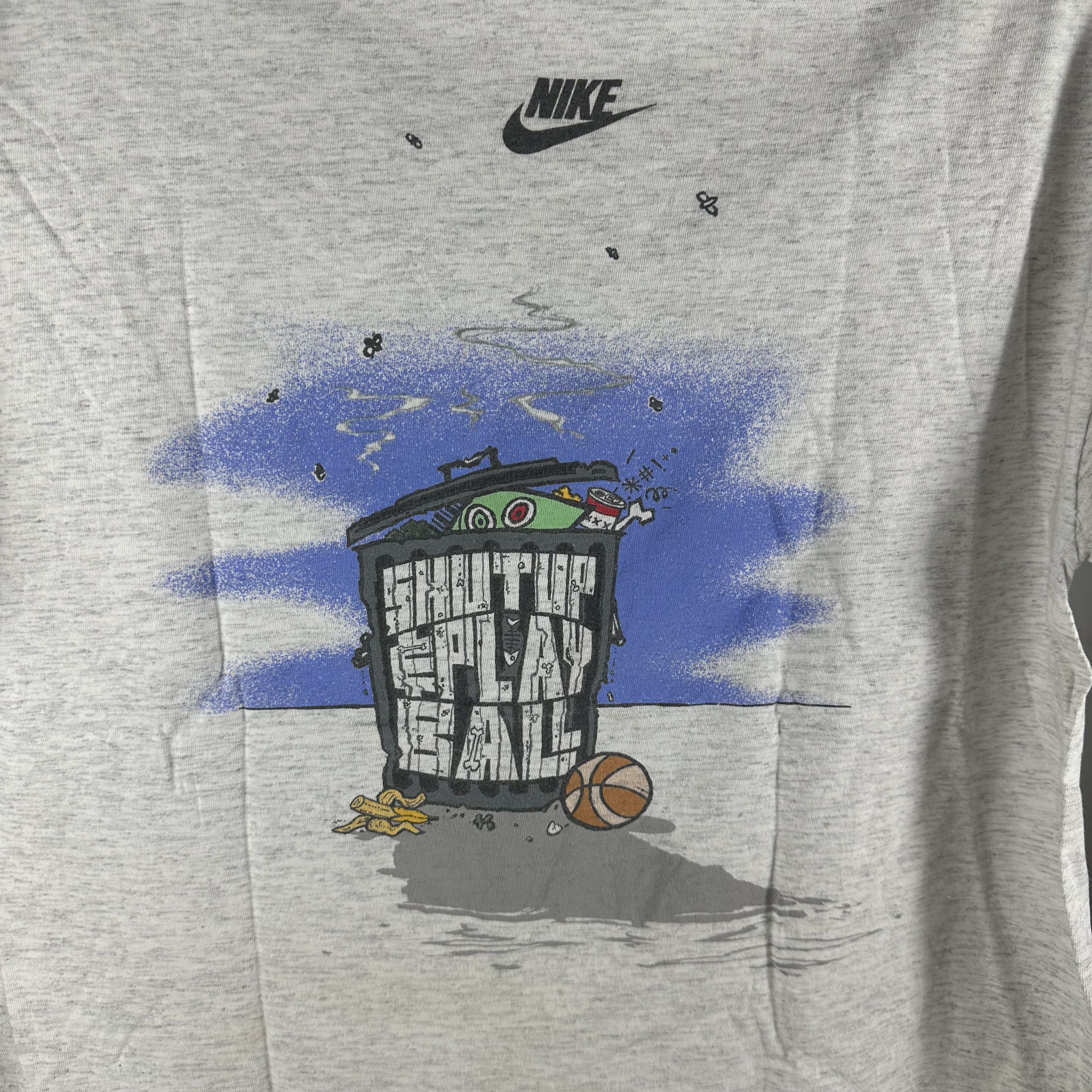 Vintage Vintage 90s Nike Trash Stinks Shut Up & Play Ball T-shirt Size US M / EU 48-50 / 2 - 4 Thumbnail