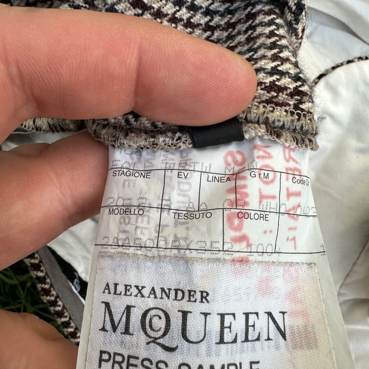Alexander McQueen SAMPLE Alexander McQueen 2012 Wool Pants Rare Trouser Size 27" / US 4 / IT 40 - 11 Thumbnail