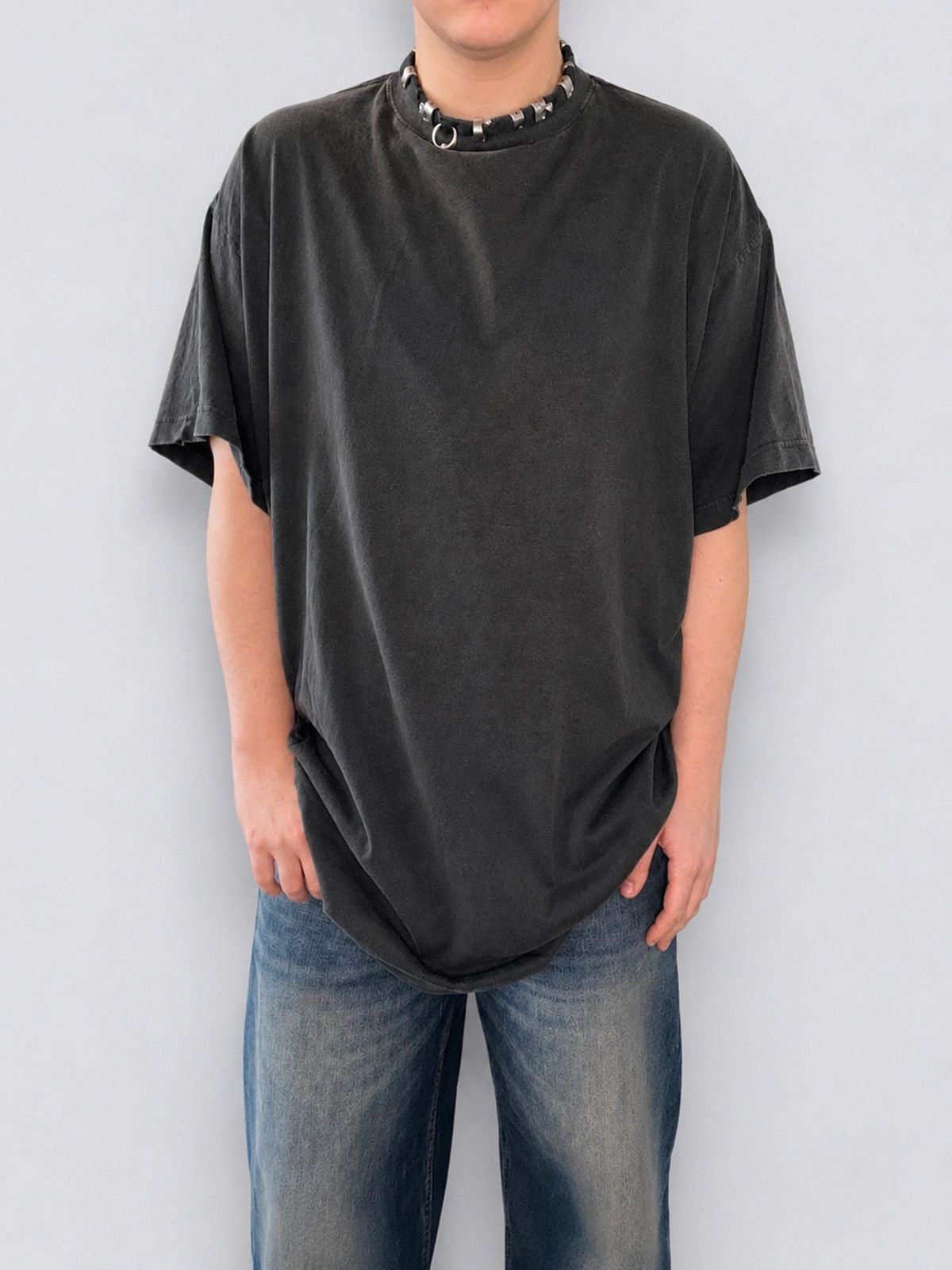 Balenciaga Balenciaga Pierced Oversized Tshirt Size US L / EU 52-54 / 3 - 1 Thumbnail