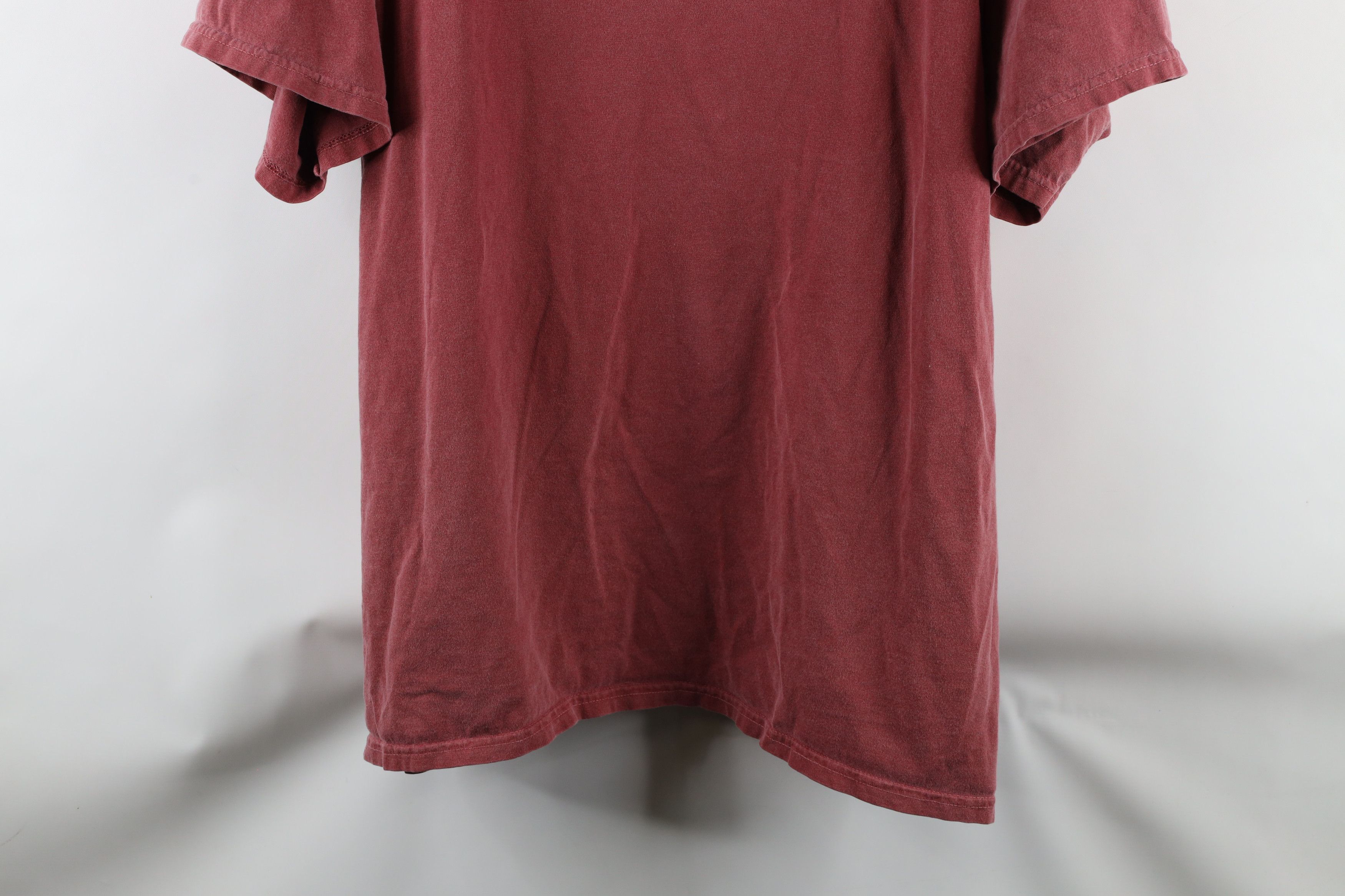 Vintage Vintage Y2K Streetwear Stonewash Breath Saloon T-Shirt Red Size US XXL / EU 58 / 5 - 3 Thumbnail
