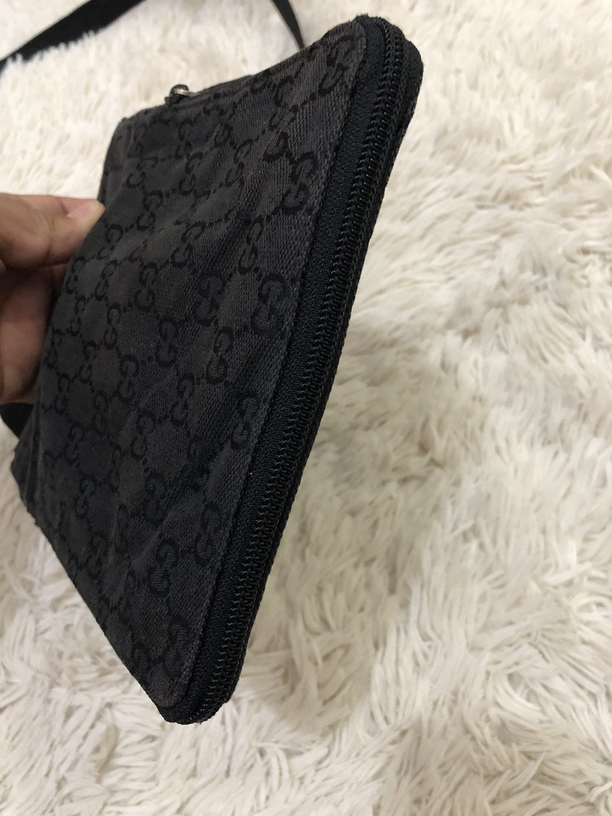 Gucci × Vintage Vintage Gucci Monogram Cross body Size ONE SIZE - 12 Thumbnail