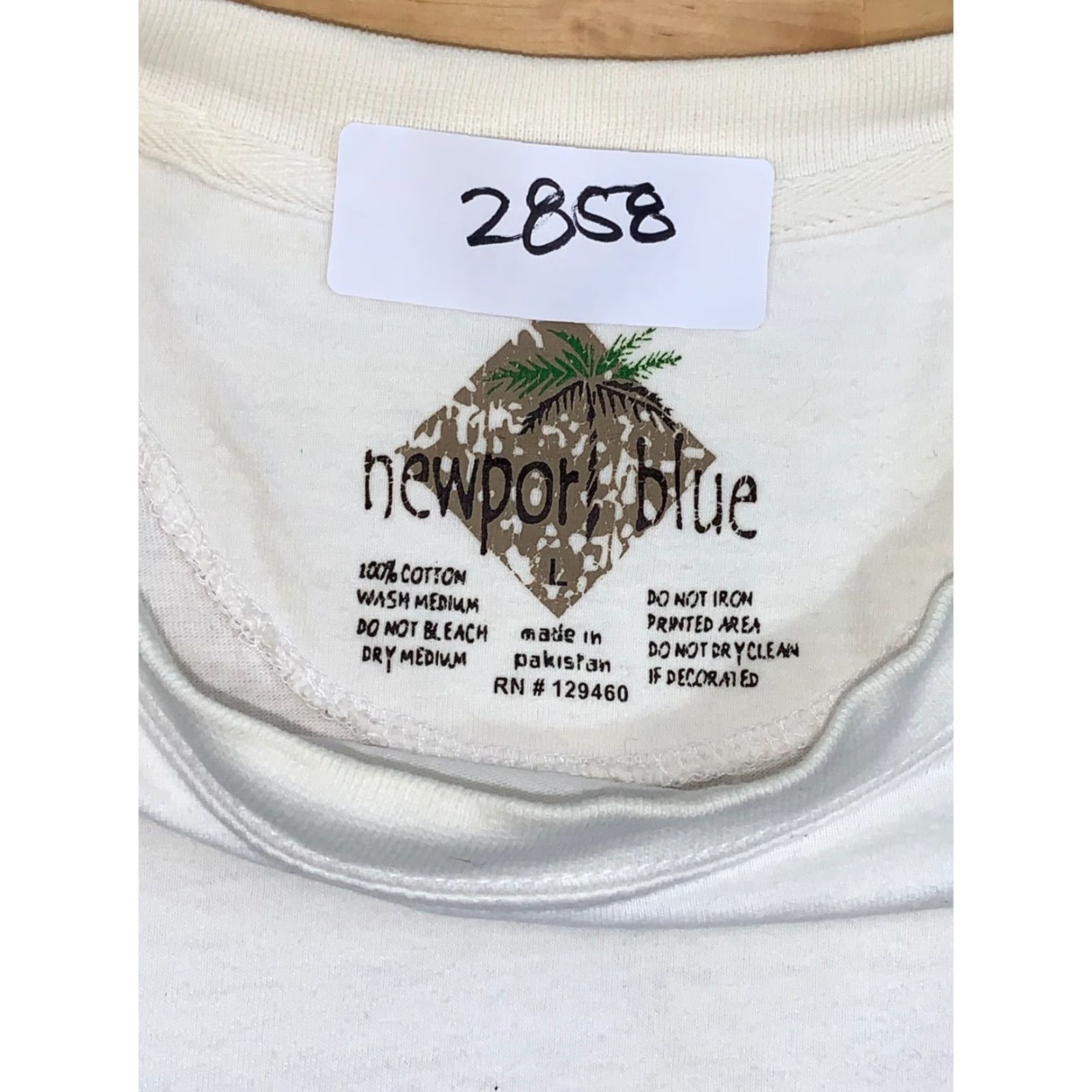 Vintage Newport Blue Beer Open Tap Night Graphic T Shirt White Short Sleeve L Mens Size US L / EU 52-54 / 3 - 4 Thumbnail
