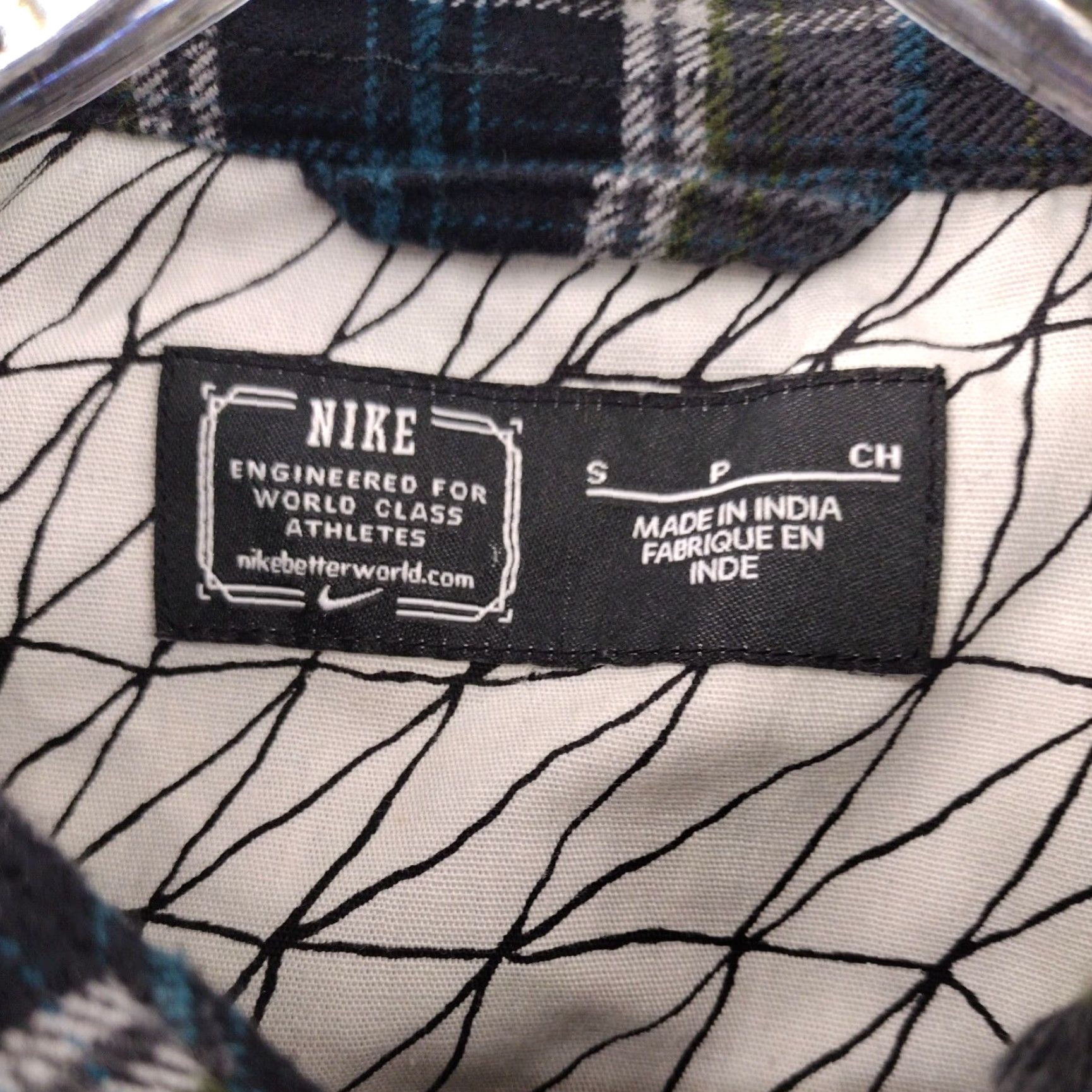 Nike Nike Shirt Mens Small Blue Plaid Flannel Button-Up Size US S / EU 44-46 / 1 - 3 Thumbnail