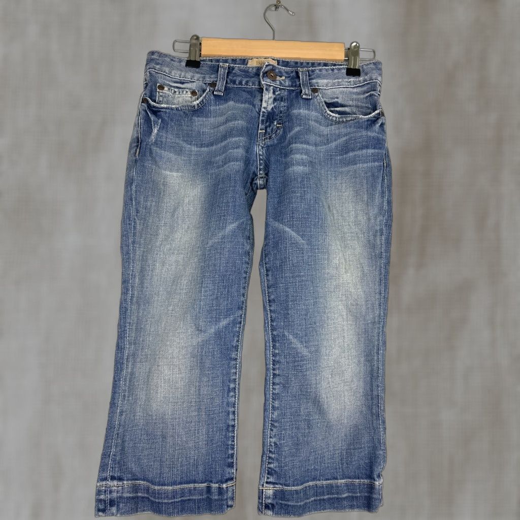 Vintage BKE Jeans Capri Womens 28 Medium Wash Distressed 5 Pocket Buckle 30X19 Size 28" / US 6 / IT 42 - 1 Thumbnail