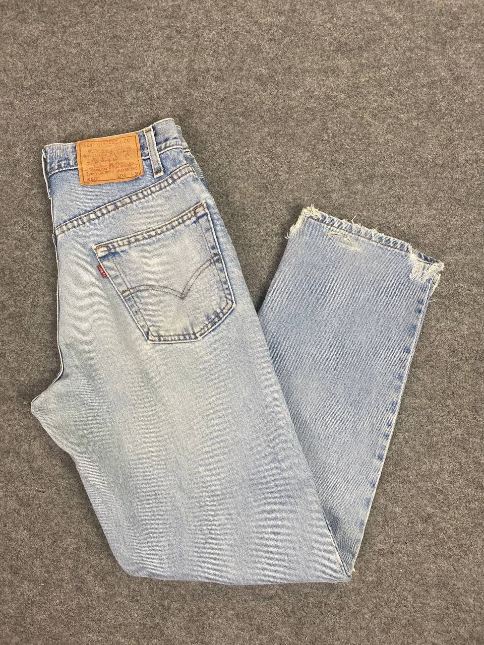 Levi's vintage levis 550 relaxed fit distressed denim Size US 31 - 1 Thumbnail