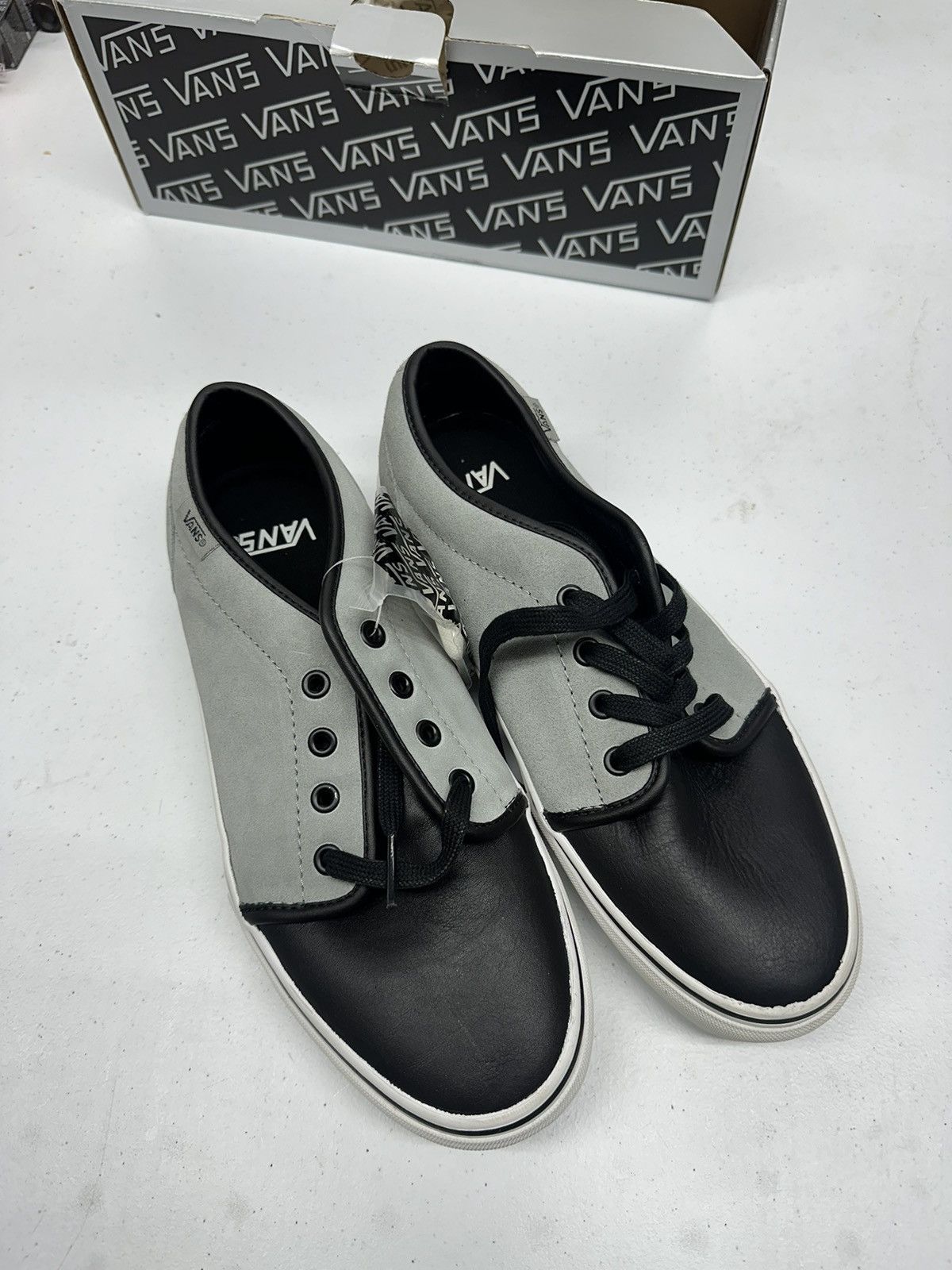 Vans Vans Garment Black/Neutral Grey size 9 Size US 9 / EU 42 - 1 Thumbnail