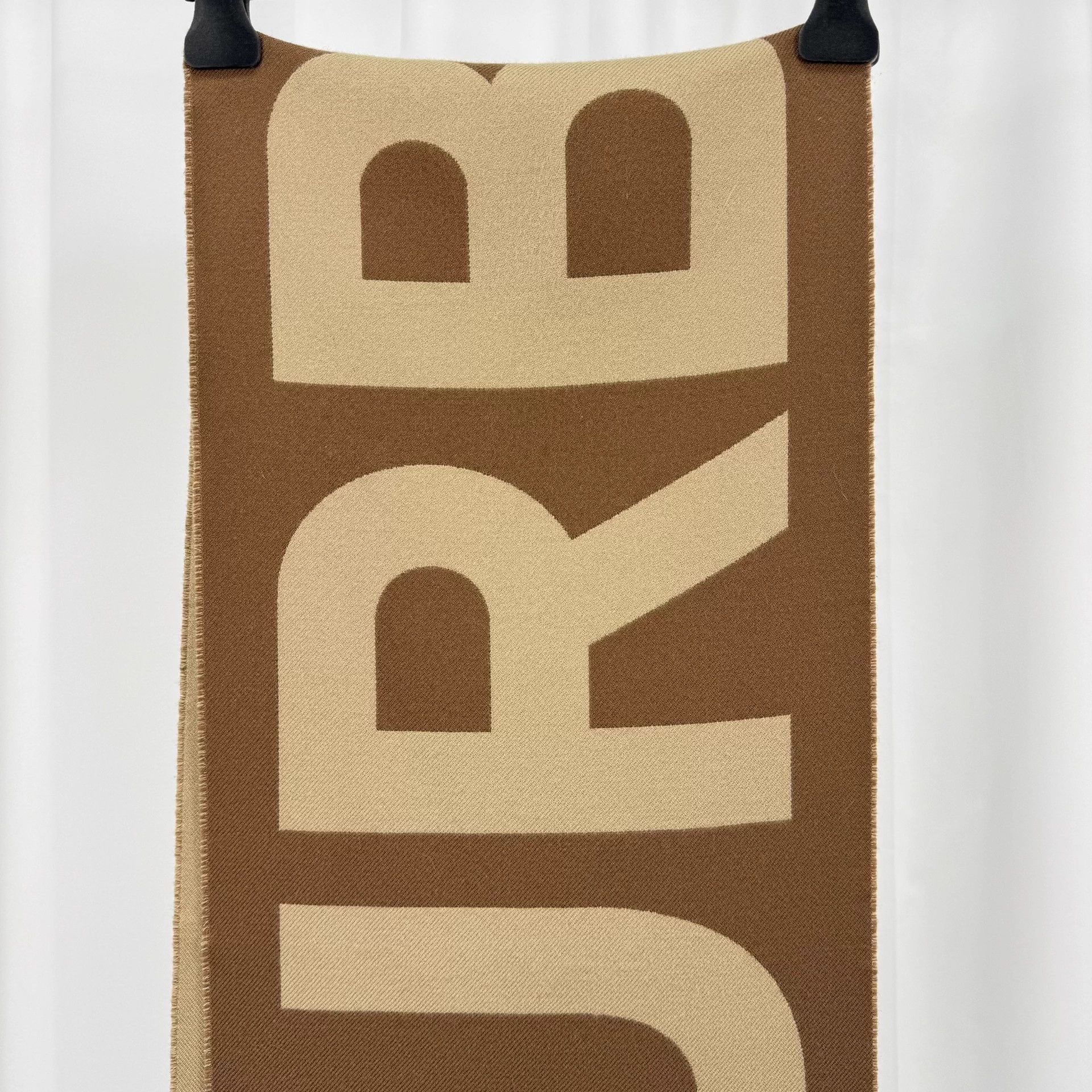 Burberry Burberry Camel Wool Scarf 34x183cm Size ONE SIZE - 3 Thumbnail