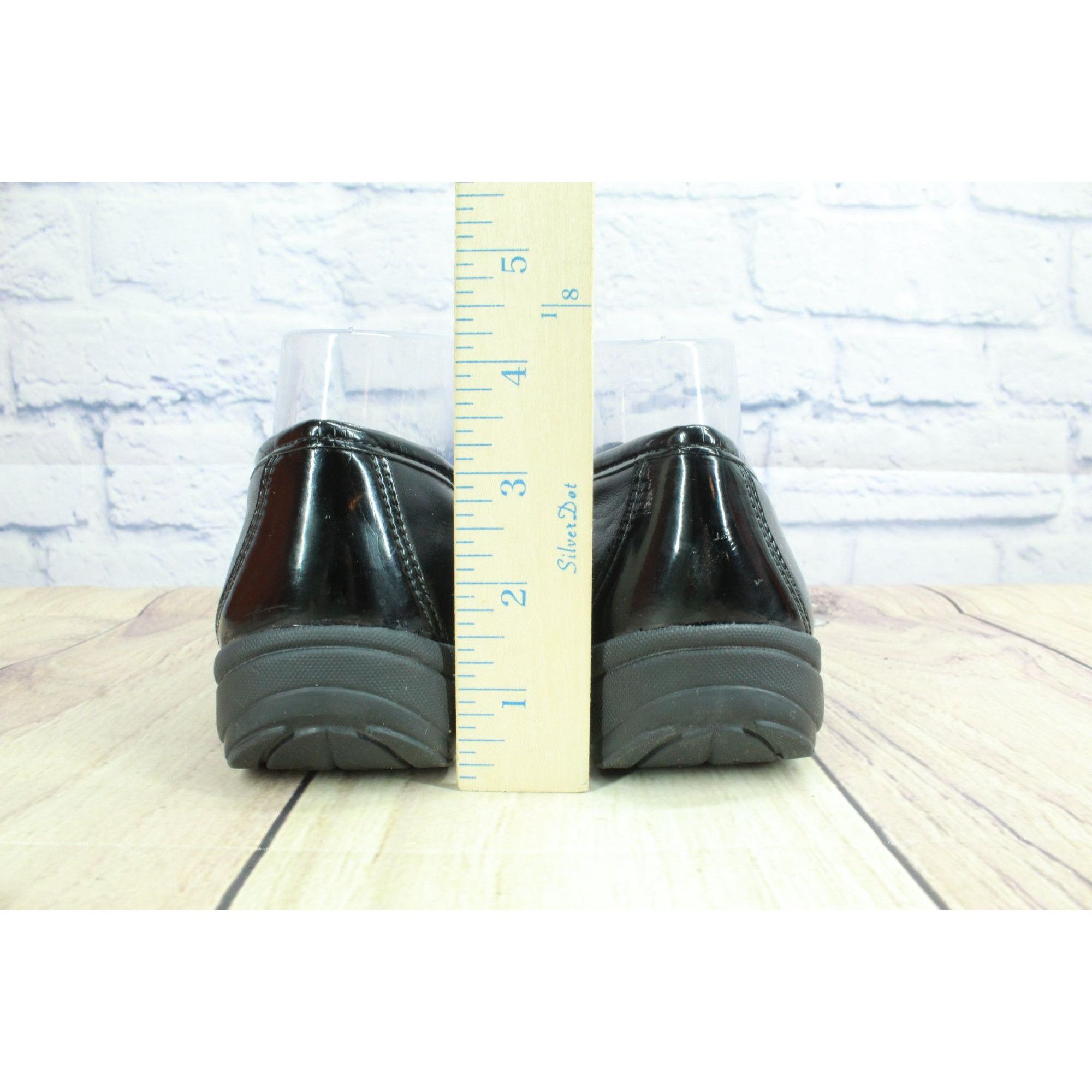 L.L. Bean LL Bean Leather Slip On Flat Moccasin Loafer Shoes Size 9 M Size US 9 / IT 39 - 6 Thumbnail