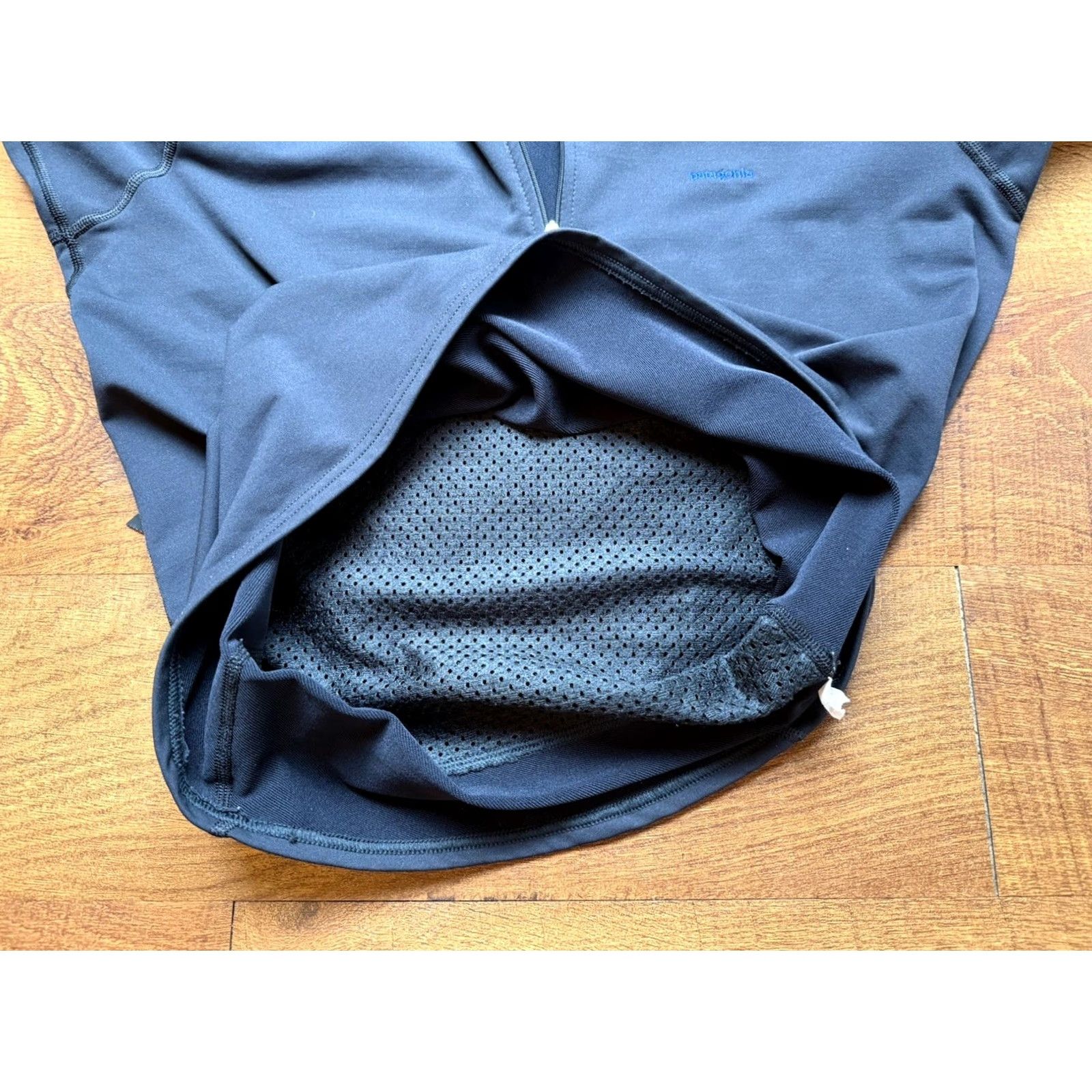 Patagonia VINTAGE Patagonia Capilene 1/4 Zip Shirt Mens Small Black Baselayer Midweight USA Made Size US S / EU 44-46 / 1 - 7 Thumbnail