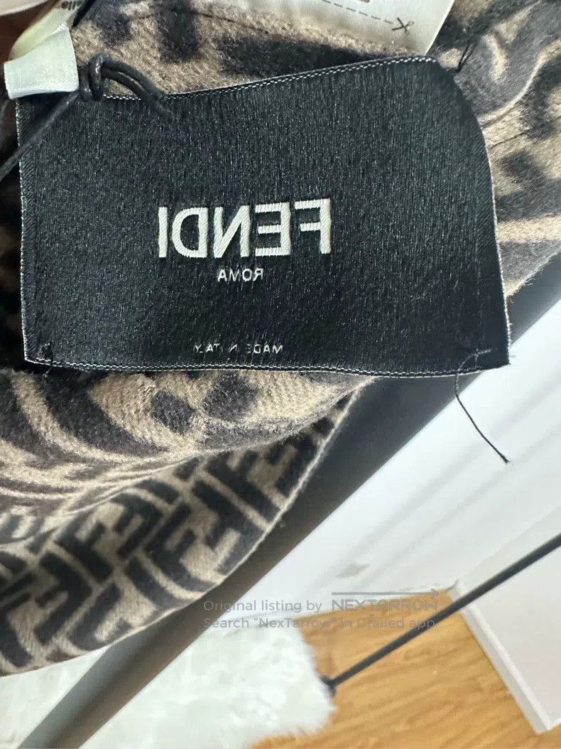 Fendi Fendi Black fully printed coat Size XS / US 0-2 / IT 36-38 - 3 Thumbnail