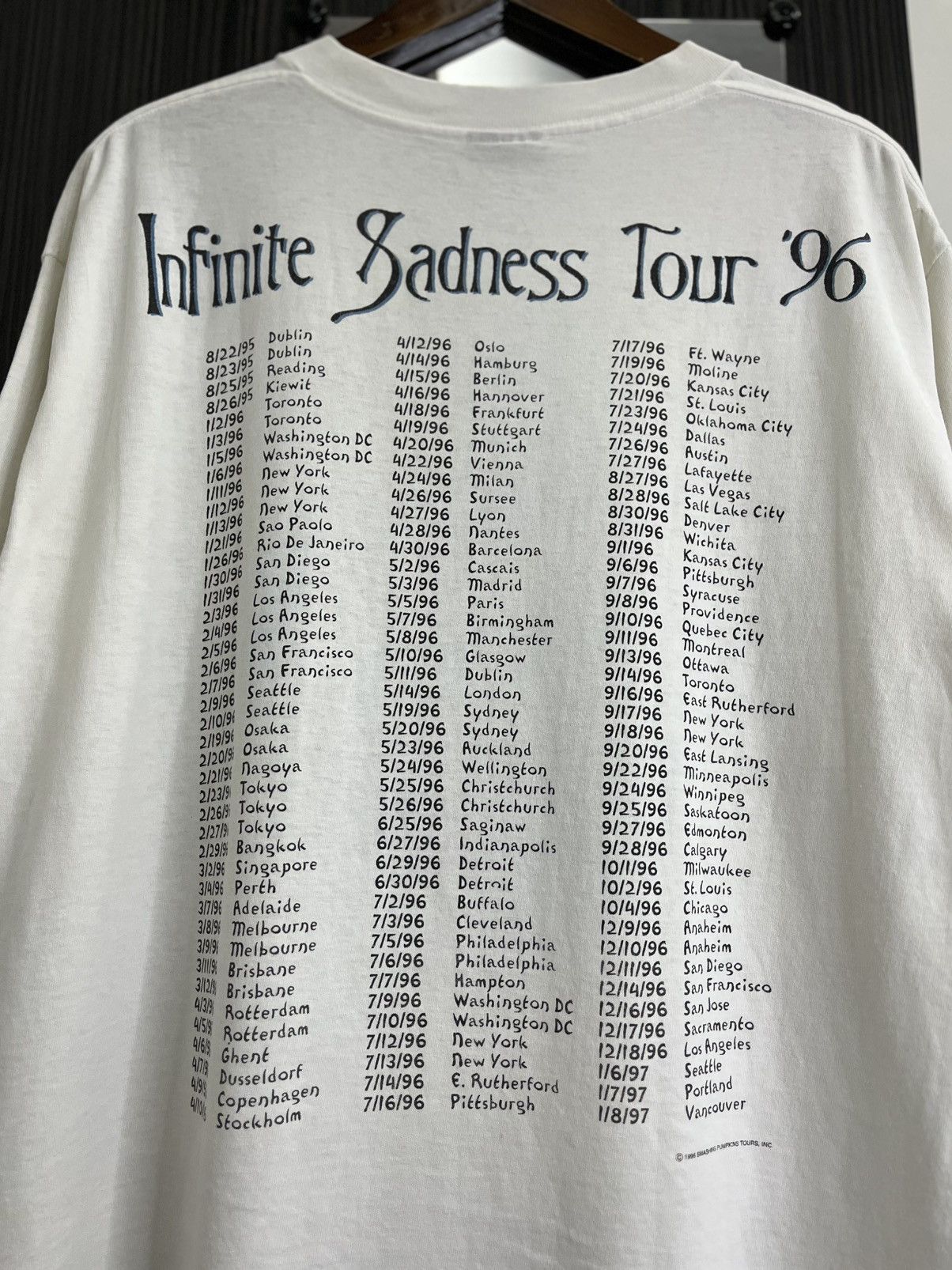 Band Tees Vintage 1996 The Smashing Pumpkins Infinite Sadness Tour Size US L / EU 52-54 / 3 - 6 Thumbnail