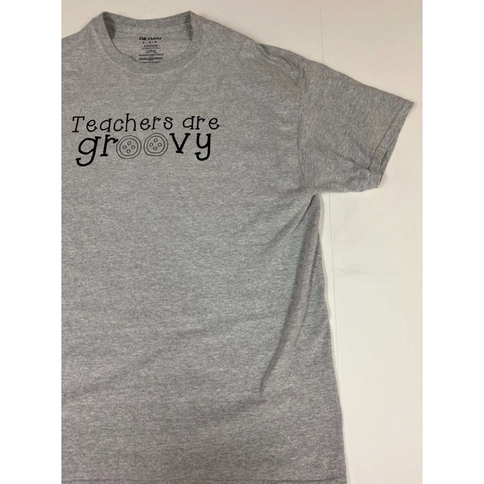 Gildan Gildan Teacher Mens T-Shirt XL Gray Crew Neck Short Sleeve Logo All Seasons Regular Size USA? Size US XL / EU 56 / 4 - 2 Thumbnail