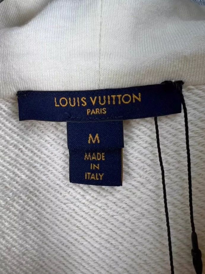 Louis Vuitton LOUIS VUITTON LV New Embroidered Logo Hoodie 2412-Nextarrow Size US M / EU 48-50 / 2 - 4 Thumbnail