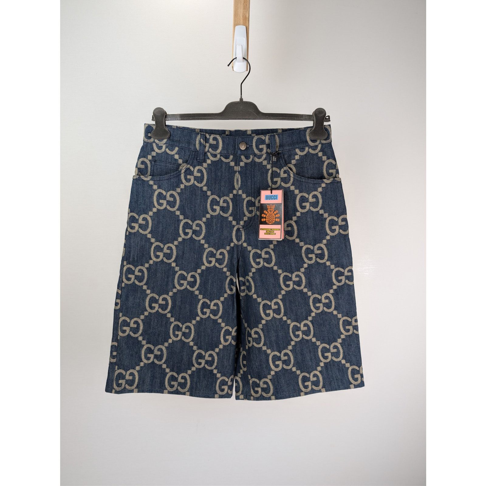 Gucci o1rshd1 Q:2 / GG Logo Pineapple Logo Shorts in Blue Size US 32 / EU 48 - 1 Thumbnail