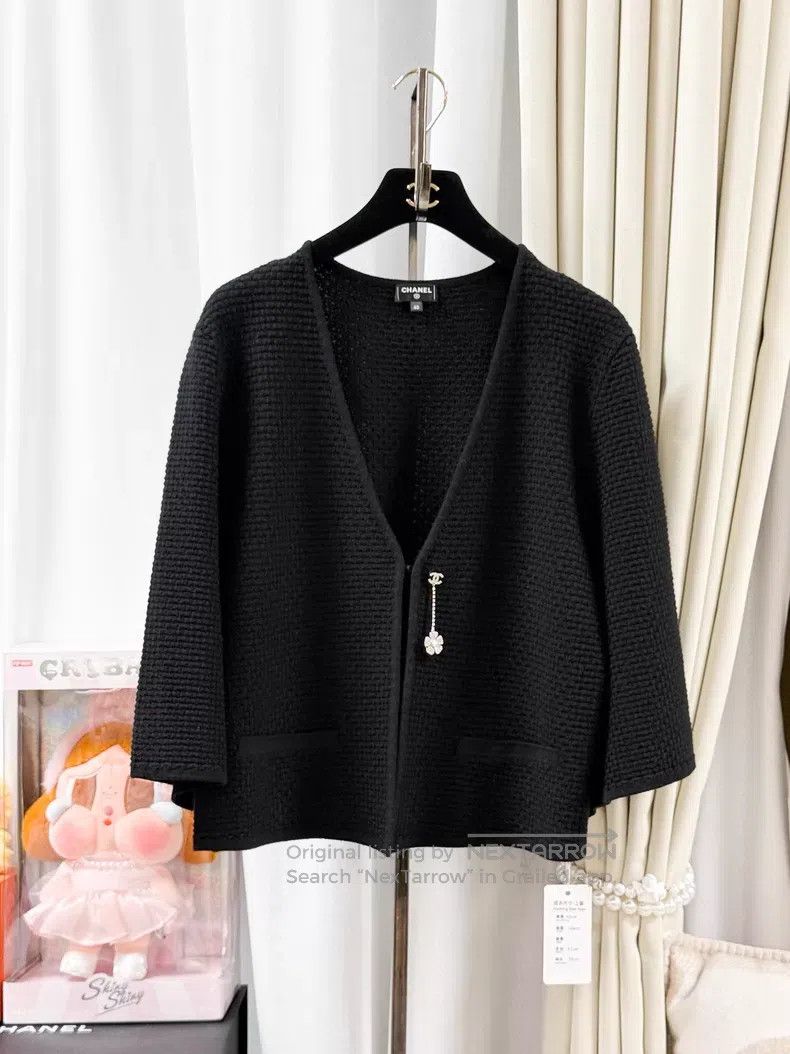 Chanel Chanel Flower brooch button cloak knitted cardigan coat Size S / US 4 / IT 40 - 1 Thumbnail