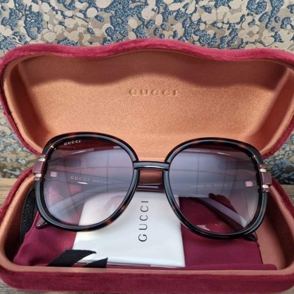 image of New Gucci Gg1068Sa - 004 Sunglasses in Purple, Women's