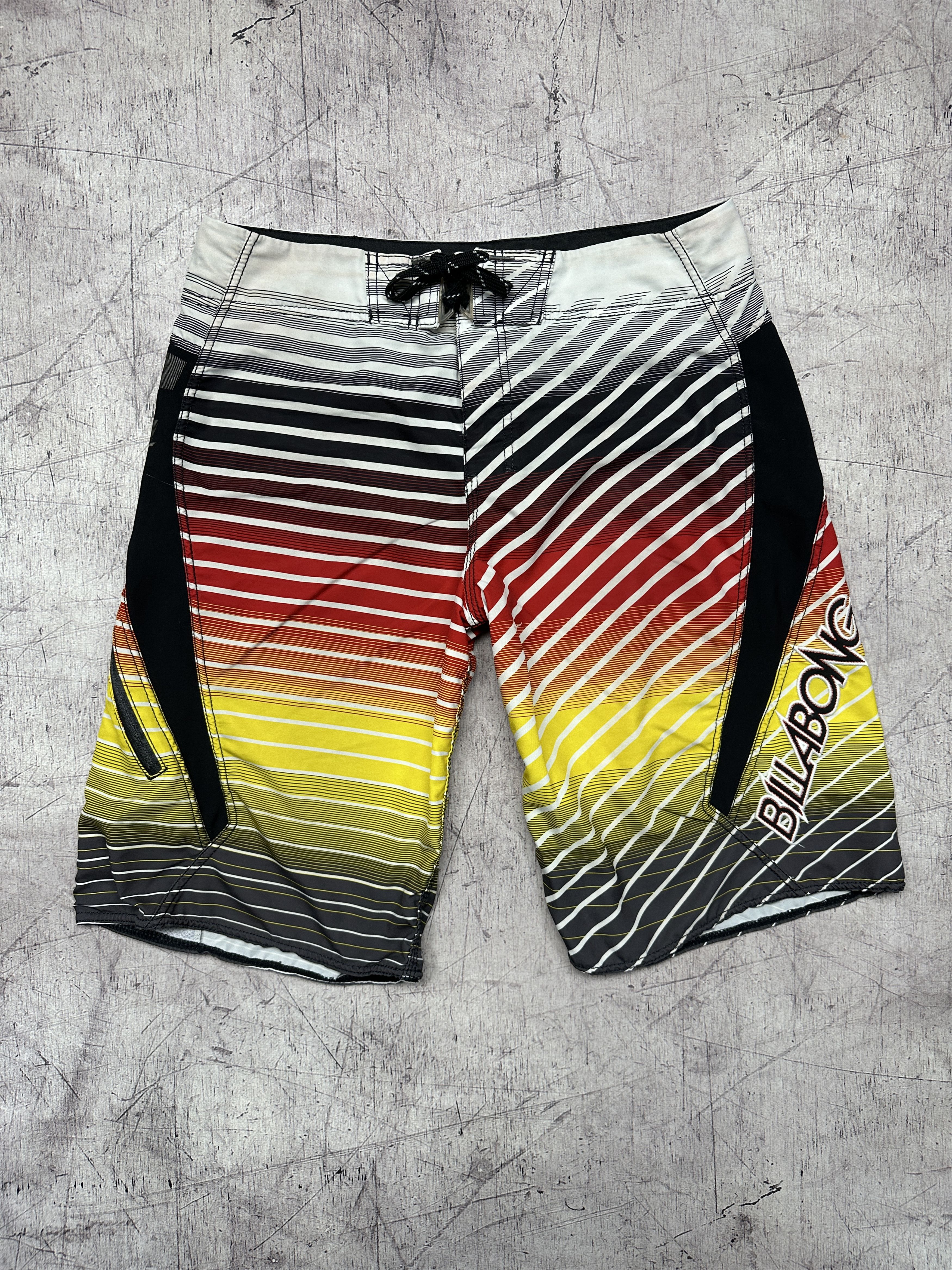 Billabong Billabong Surf Style Mens Shorts Size US 34 / EU 50 - 1 Thumbnail