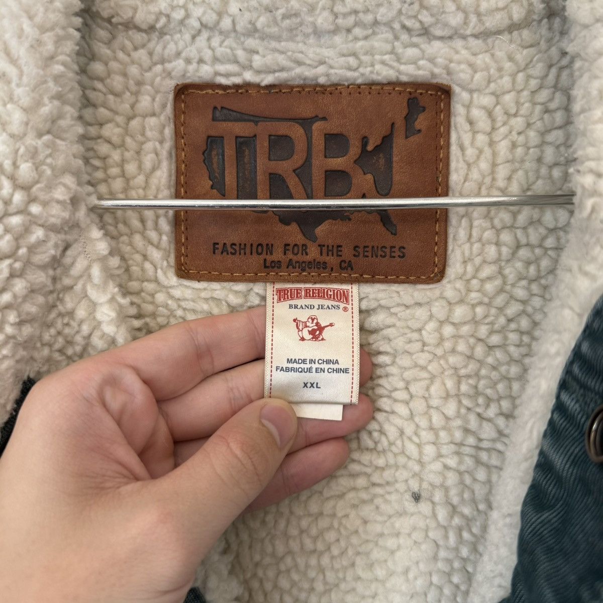 True Religion Vtg 2000s True Religion Corduroy Sherpa Lined Trucker Jacket Size US XXL / EU 58 / 5 - 6 Thumbnail