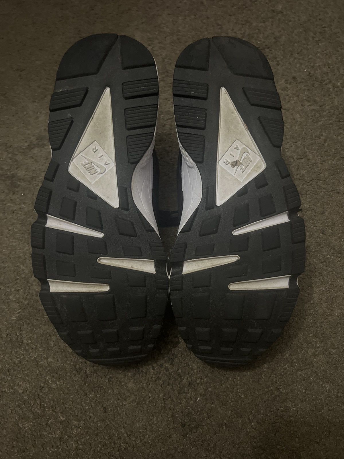 Nike Nike Air Huarache Size US 11 / EU 44 - 6 Thumbnail